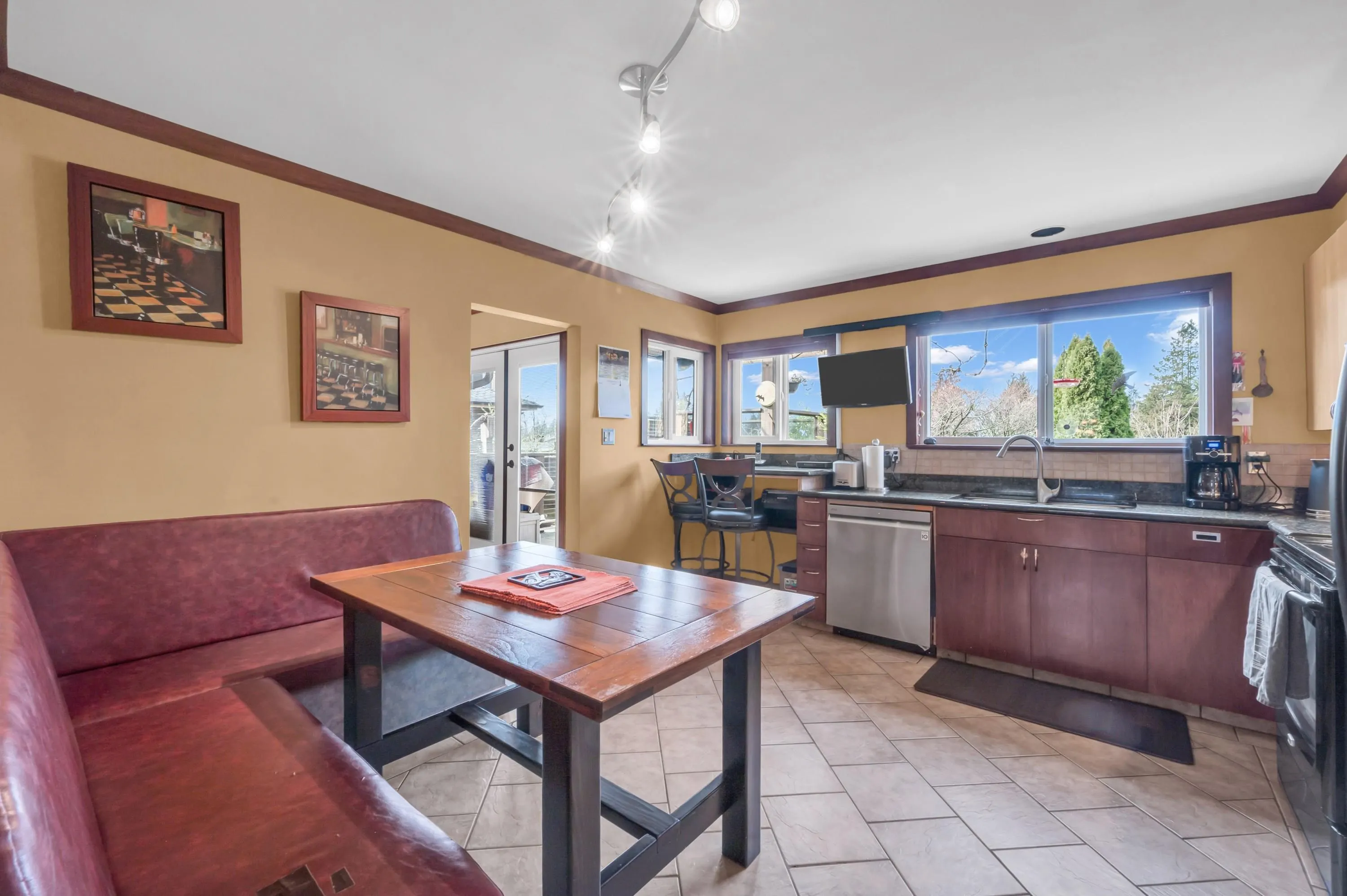 870 Seymour Drive