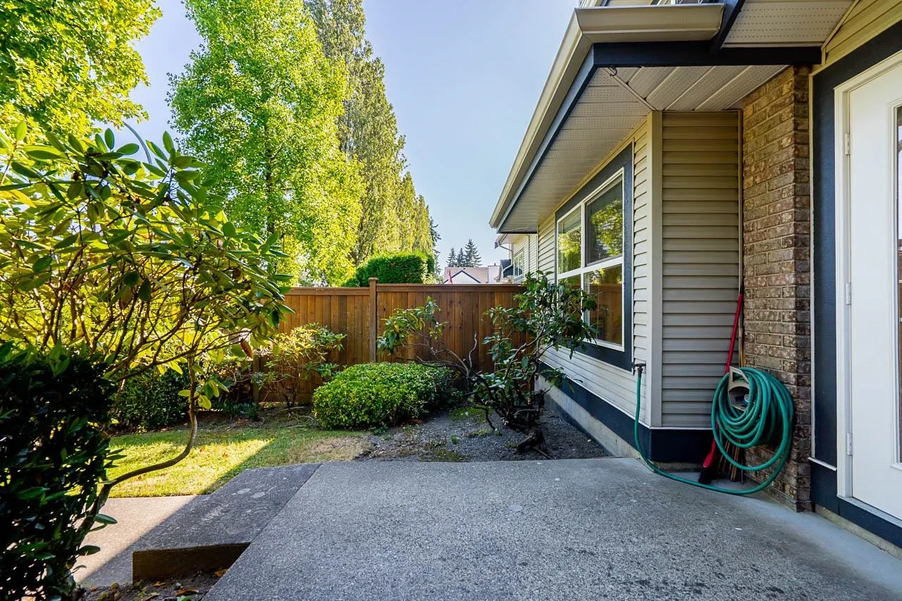 60 8111 160 Street