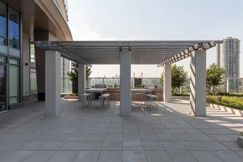 3805 2085 Skyline Court