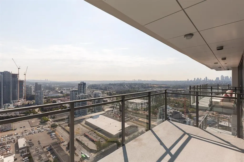 3805 2085 Skyline Court