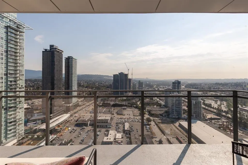 3805 2085 Skyline Court