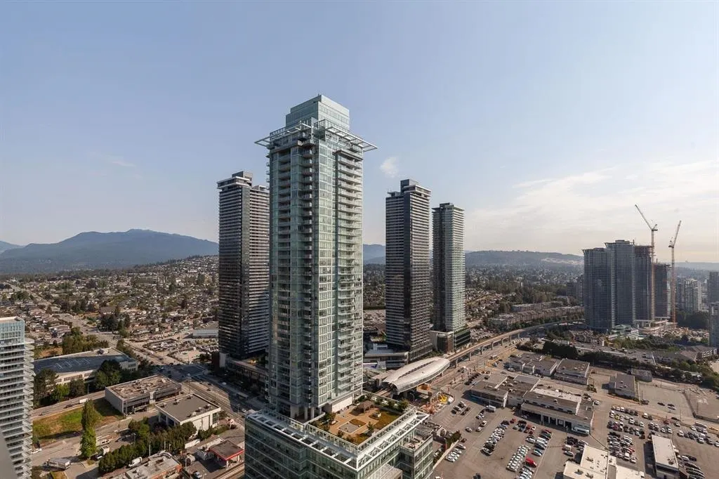 3805 2085 Skyline Court
