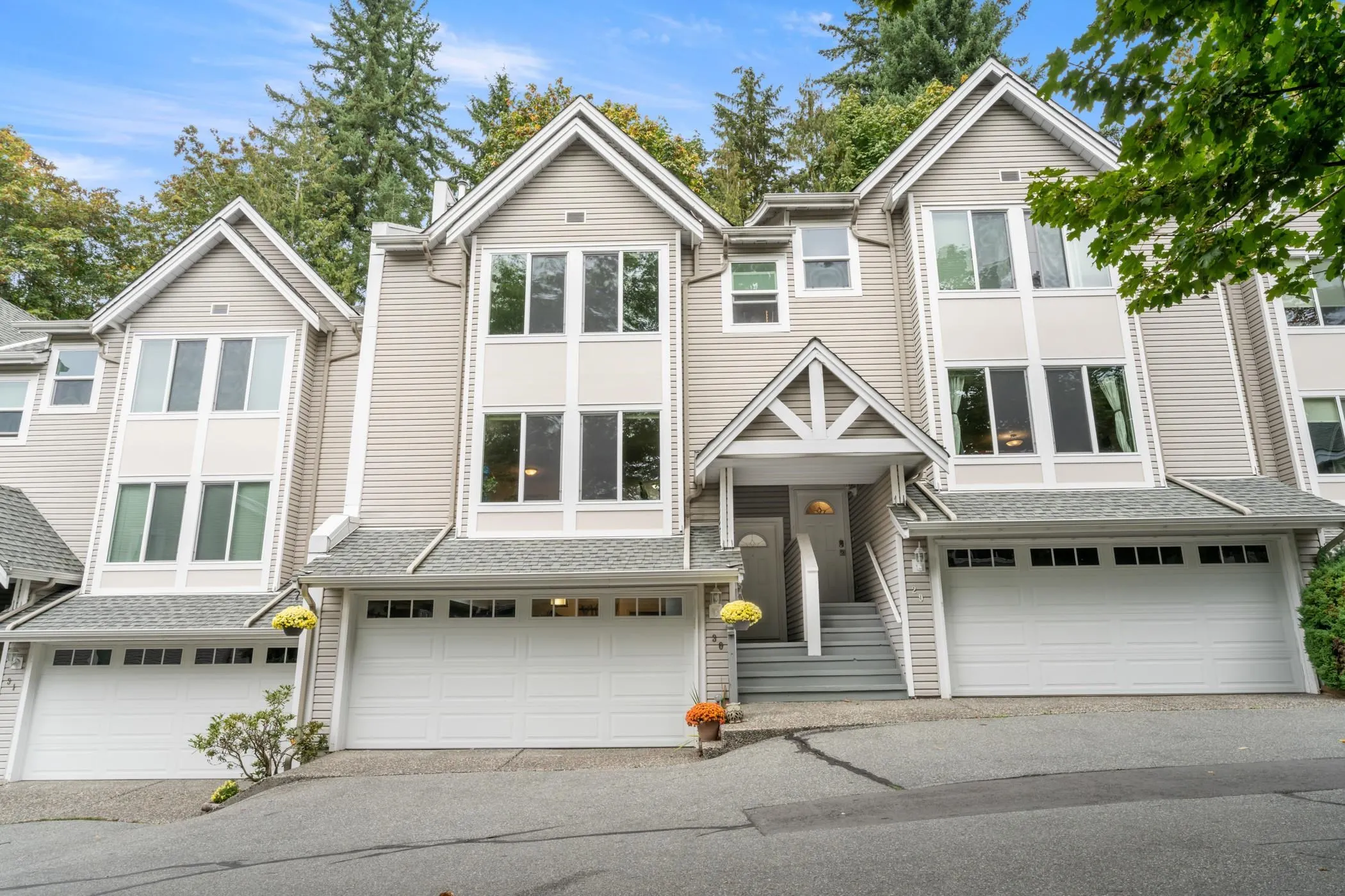 30 2600 Beaverbrook Crescent