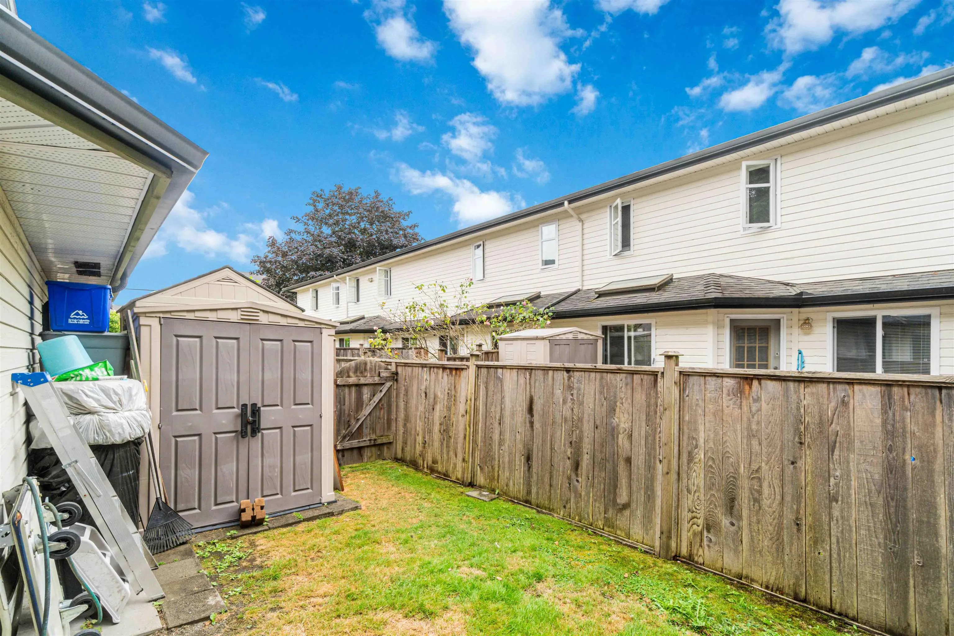 4 7131 Garden City Road