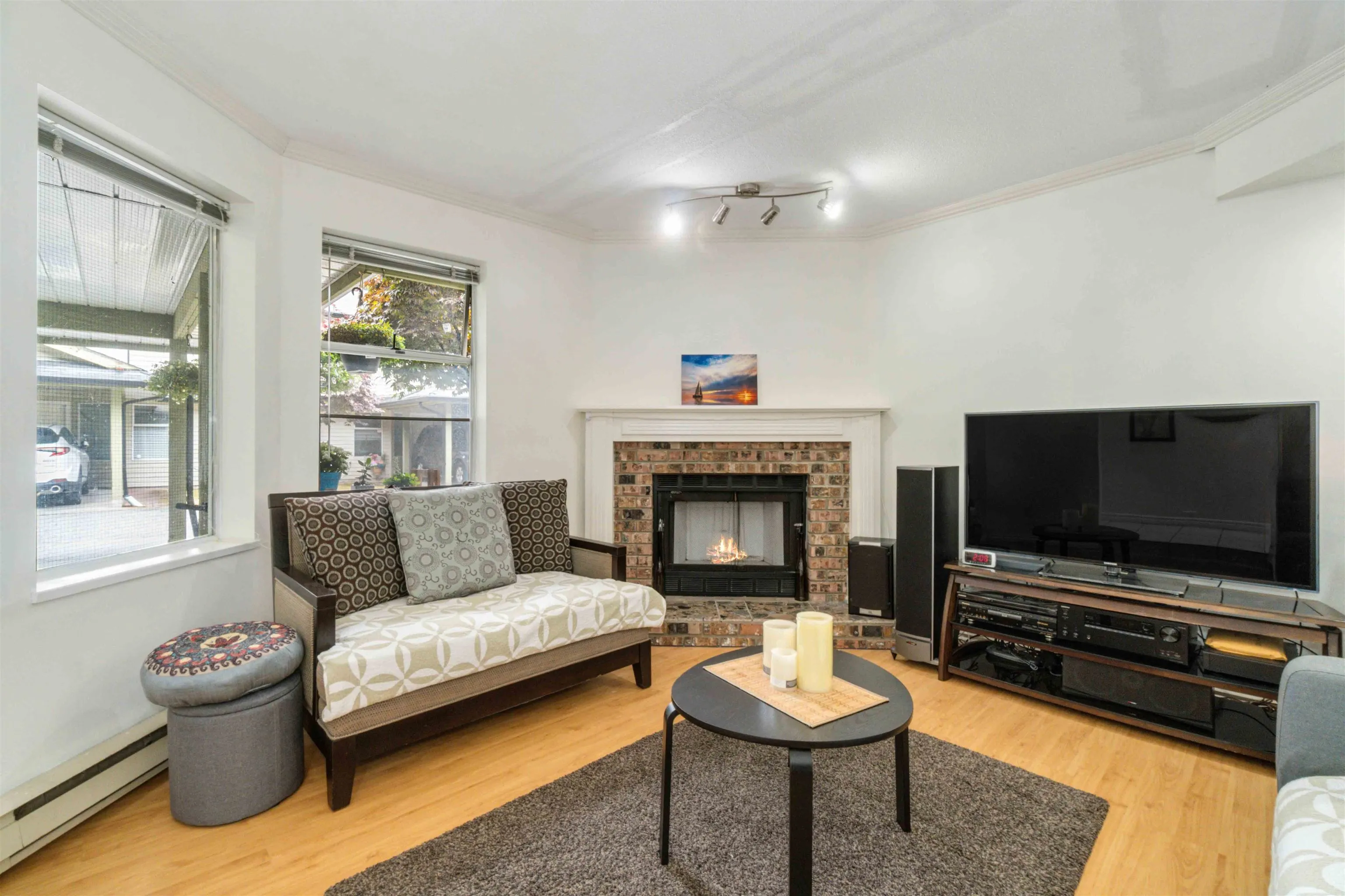 4 7131 Garden City Road
