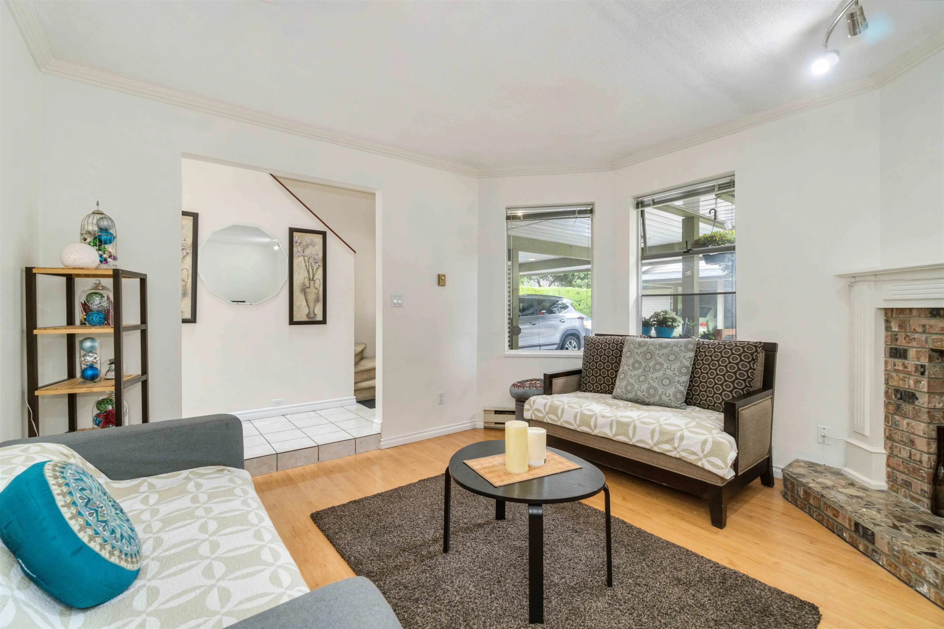 4 7131 Garden City Road