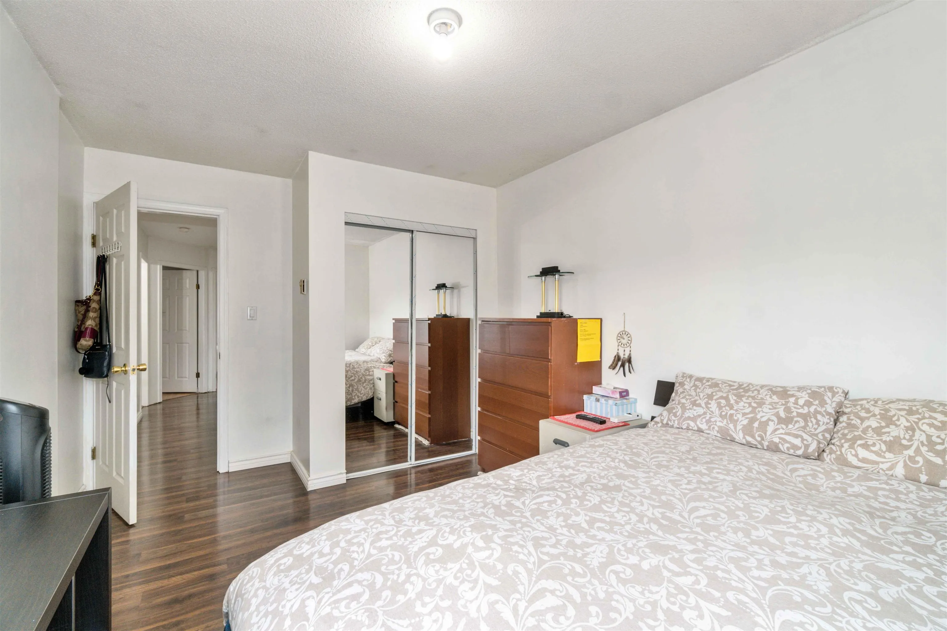 4 7131 Garden City Road