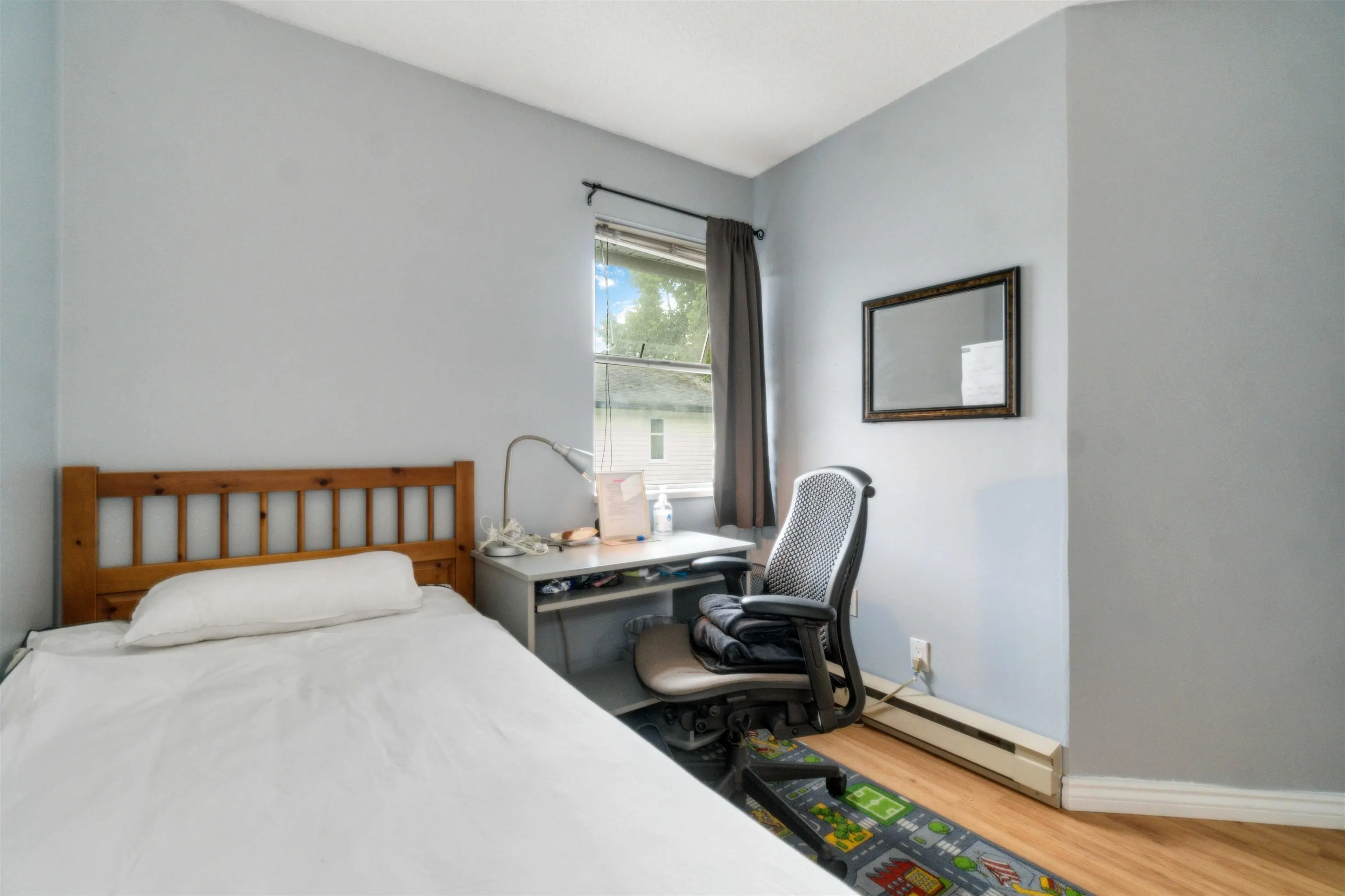 4 7131 Garden City Road