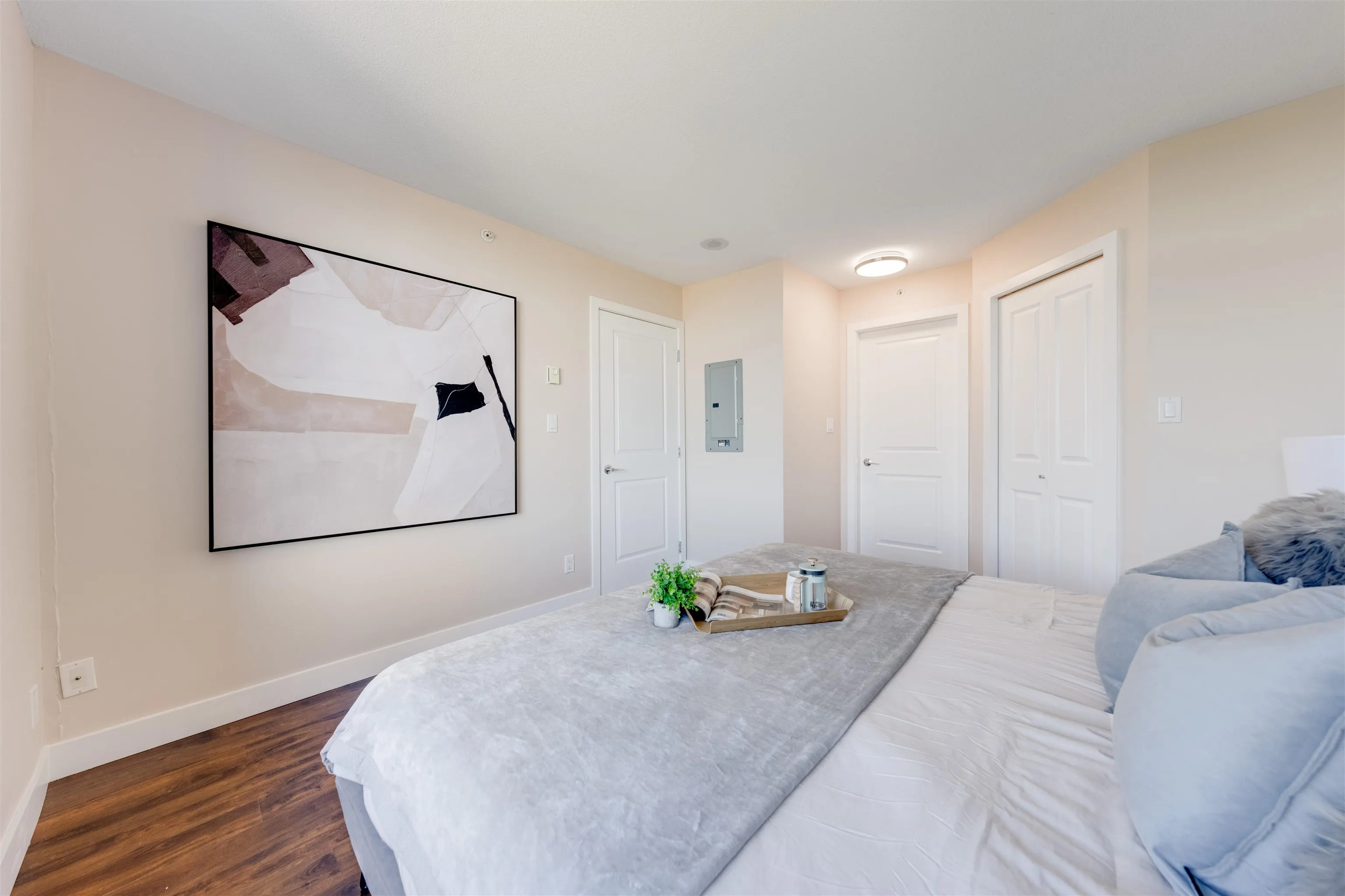1201 6333 Katsura Street