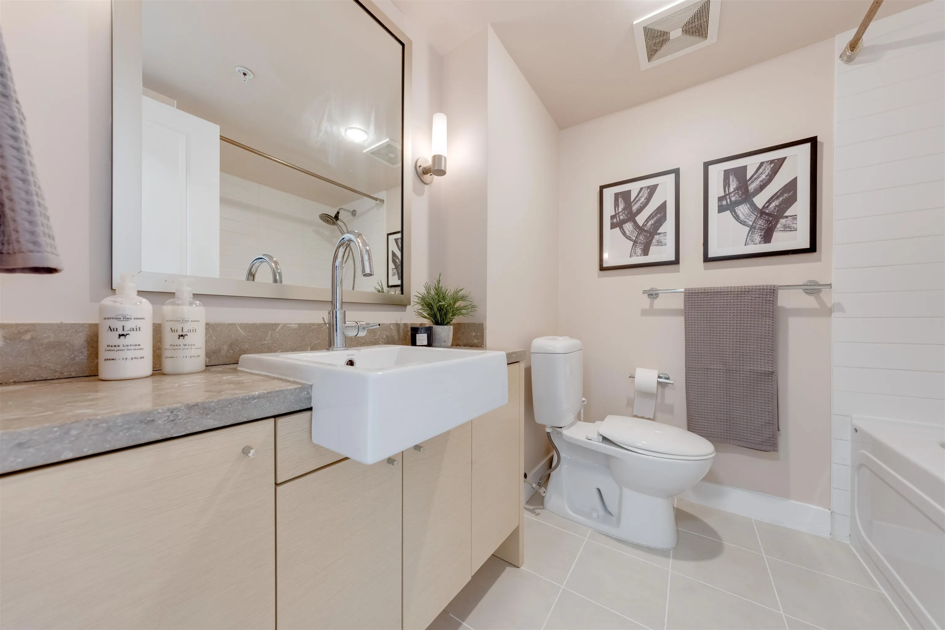1201 6333 Katsura Street