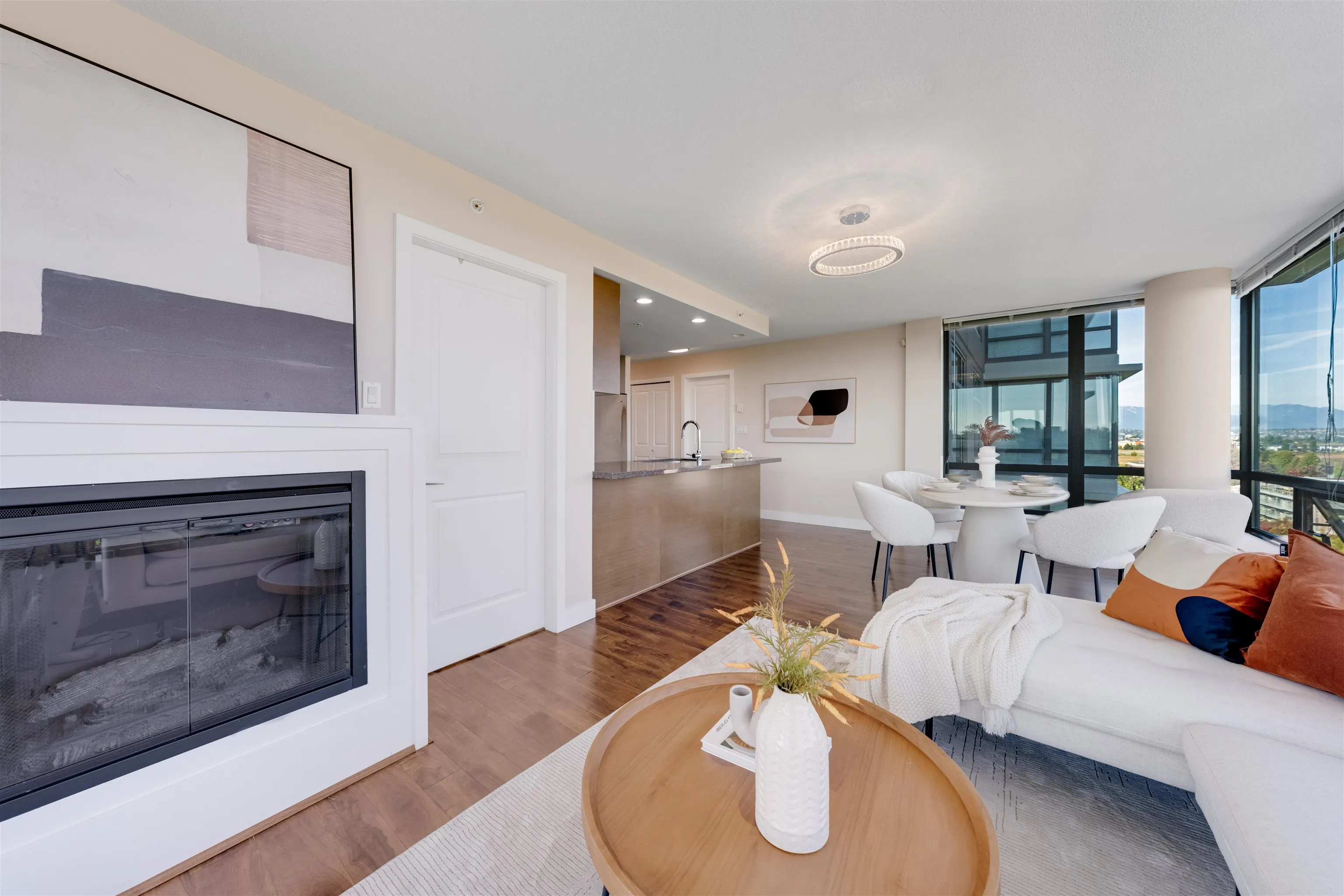 1201 6333 Katsura Street