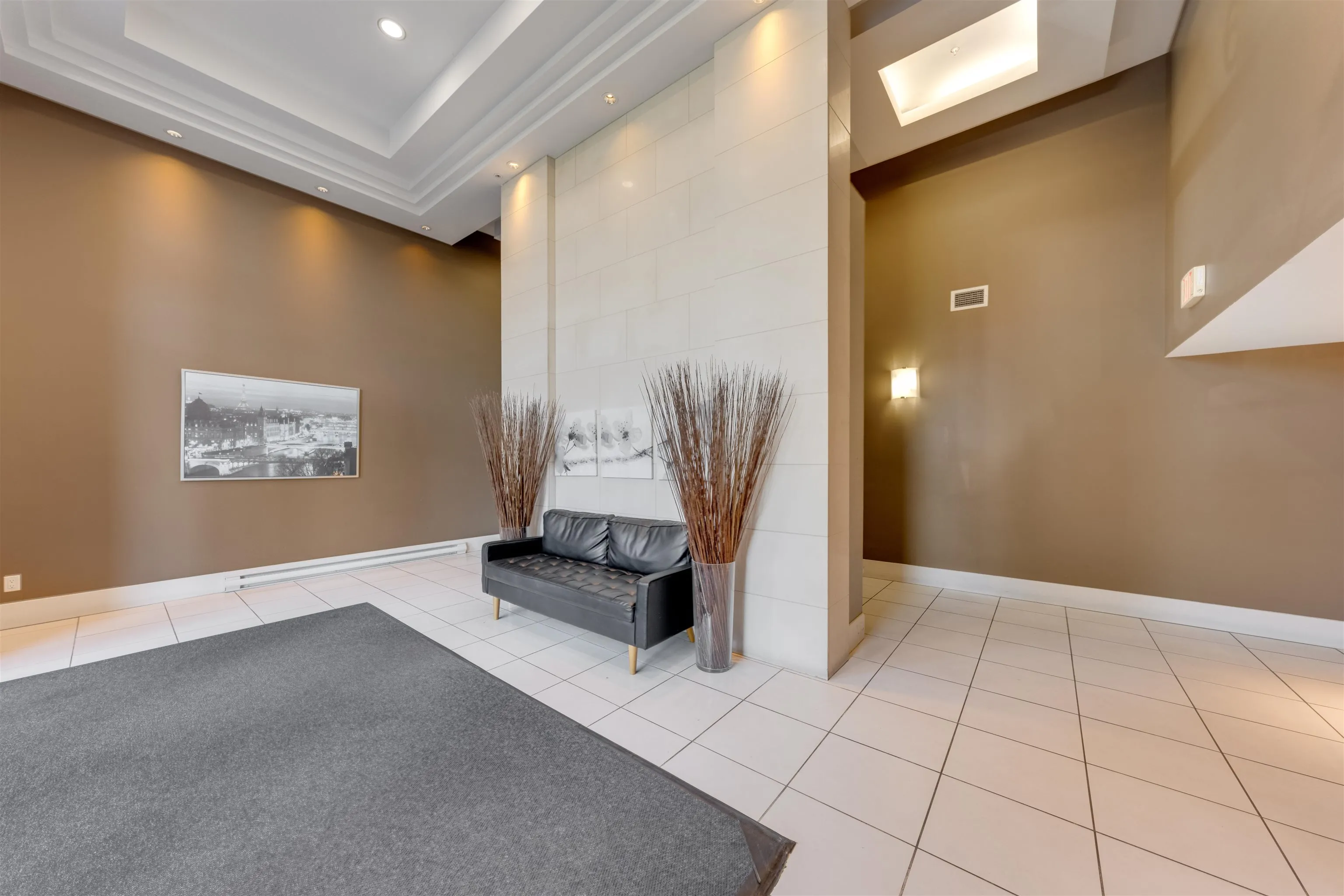1201 6333 Katsura Street