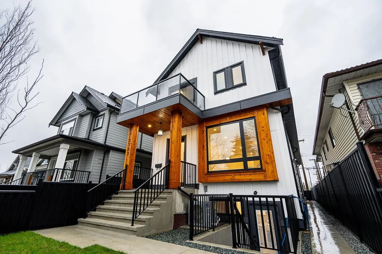 1 2753 Nanaimo Street