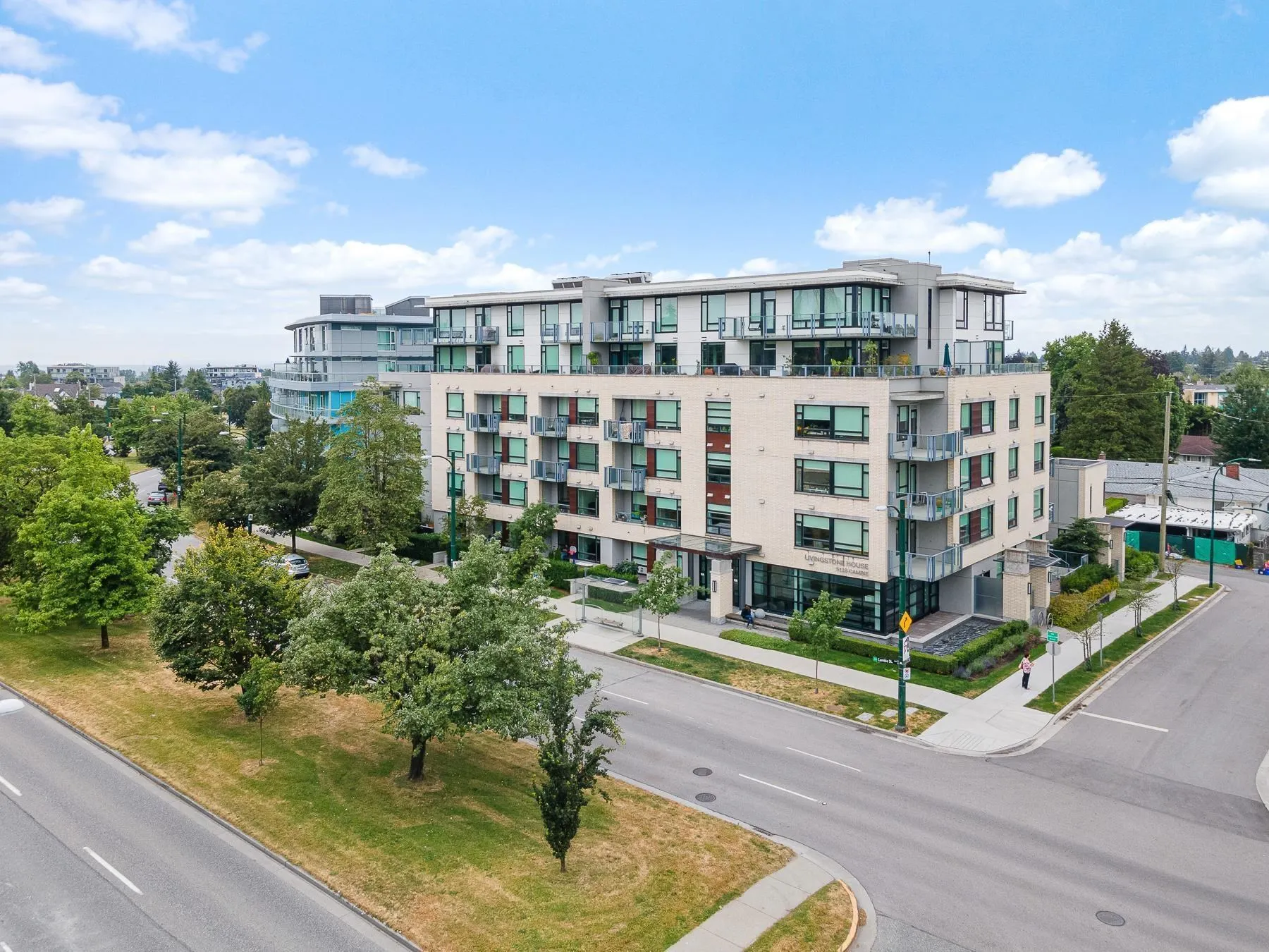 103 5115 Cambie Street