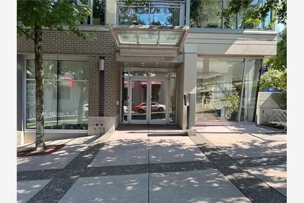 301 2520 Manitoba Street