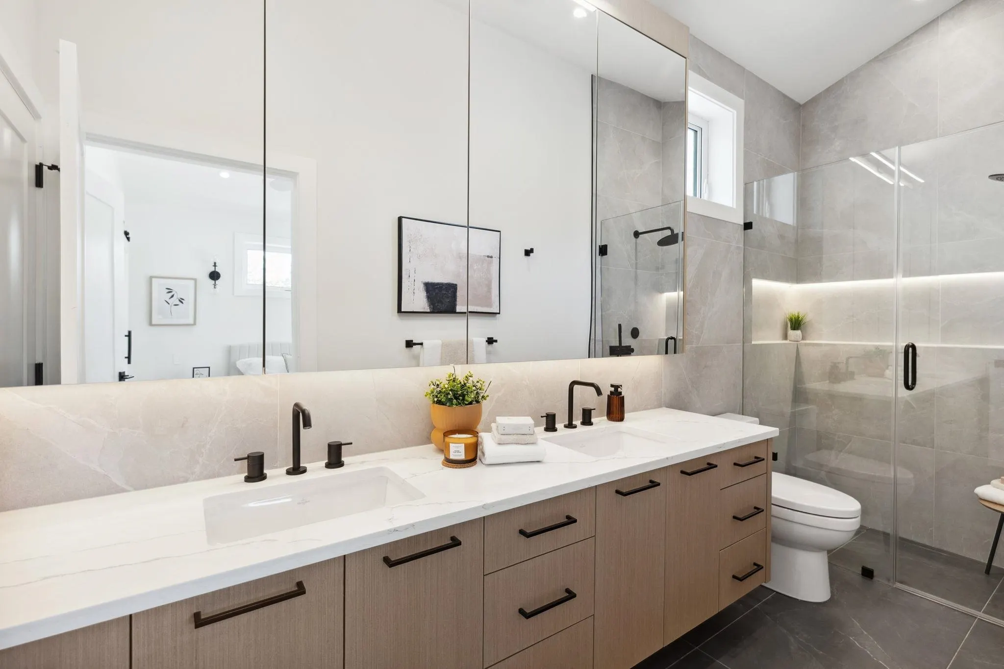 #2 2244 E 11th Avenue
