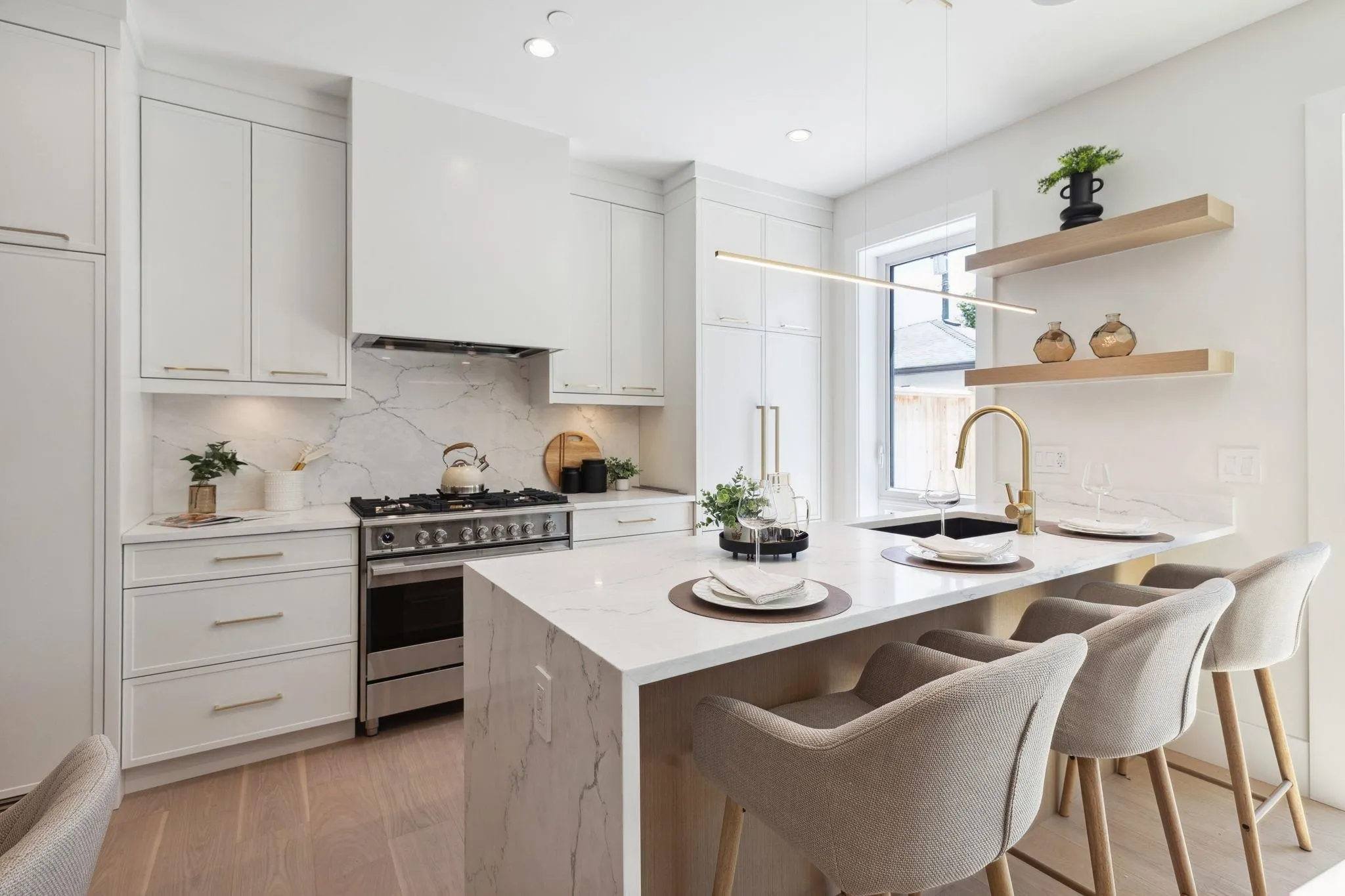 #2 2244 E 11th Avenue