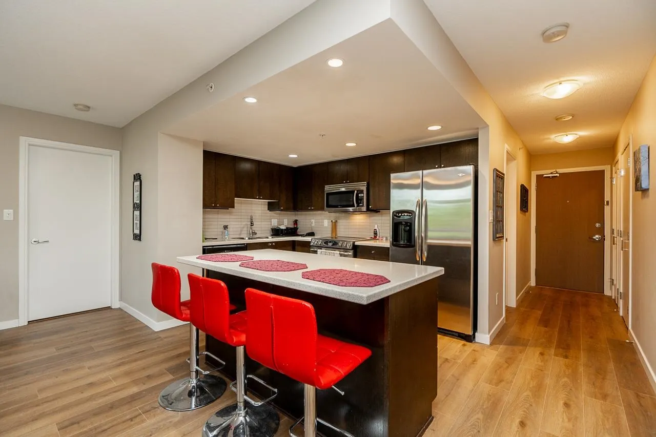 306 4400 Buchanan Street