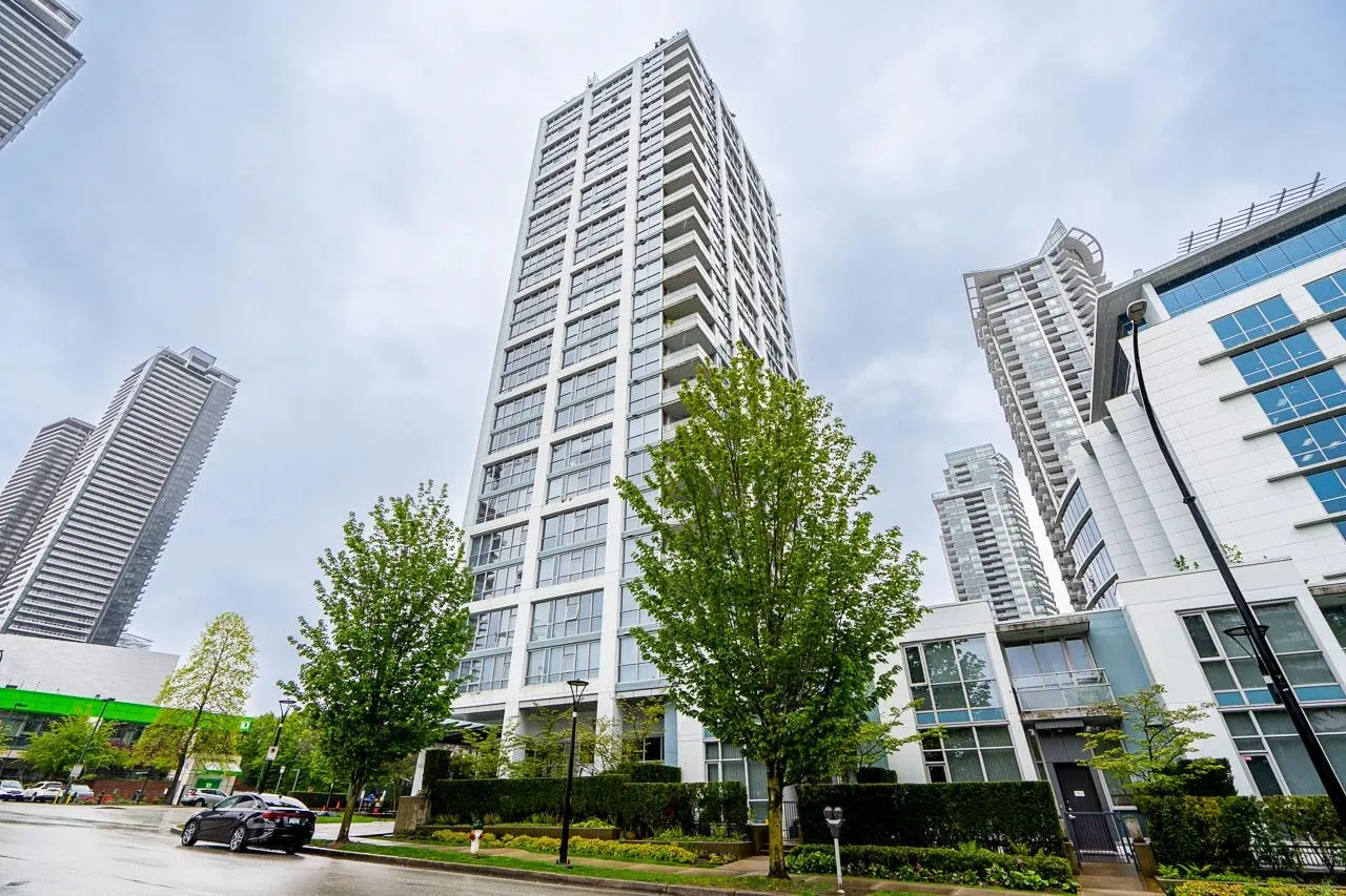 306 4400 Buchanan Street