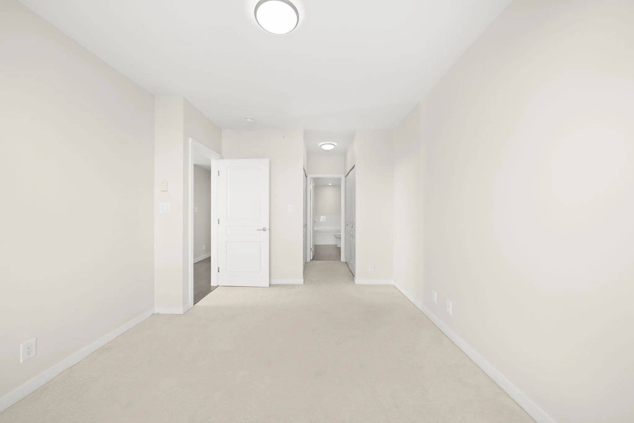 2101 3093 Windsor Gate