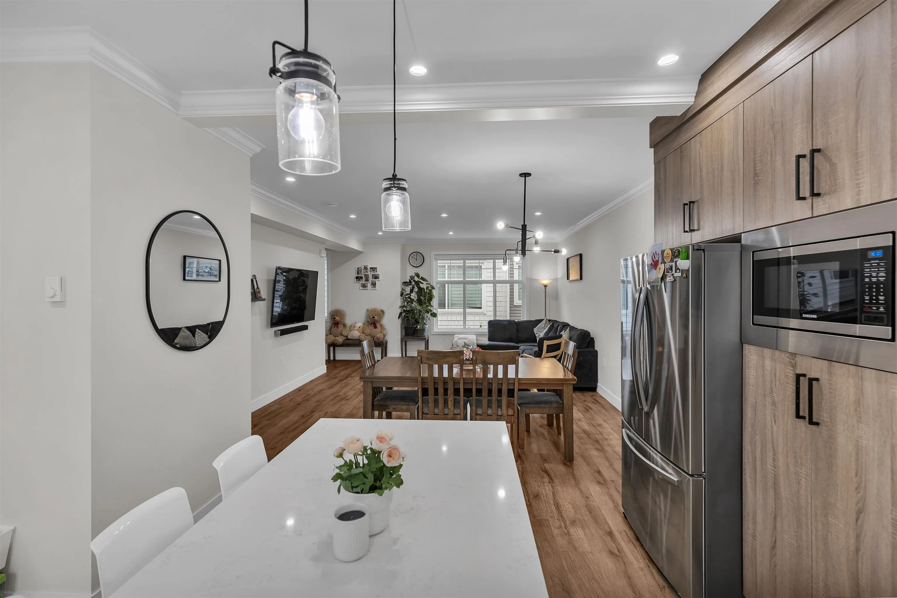 11 2033 Mckenzie Road