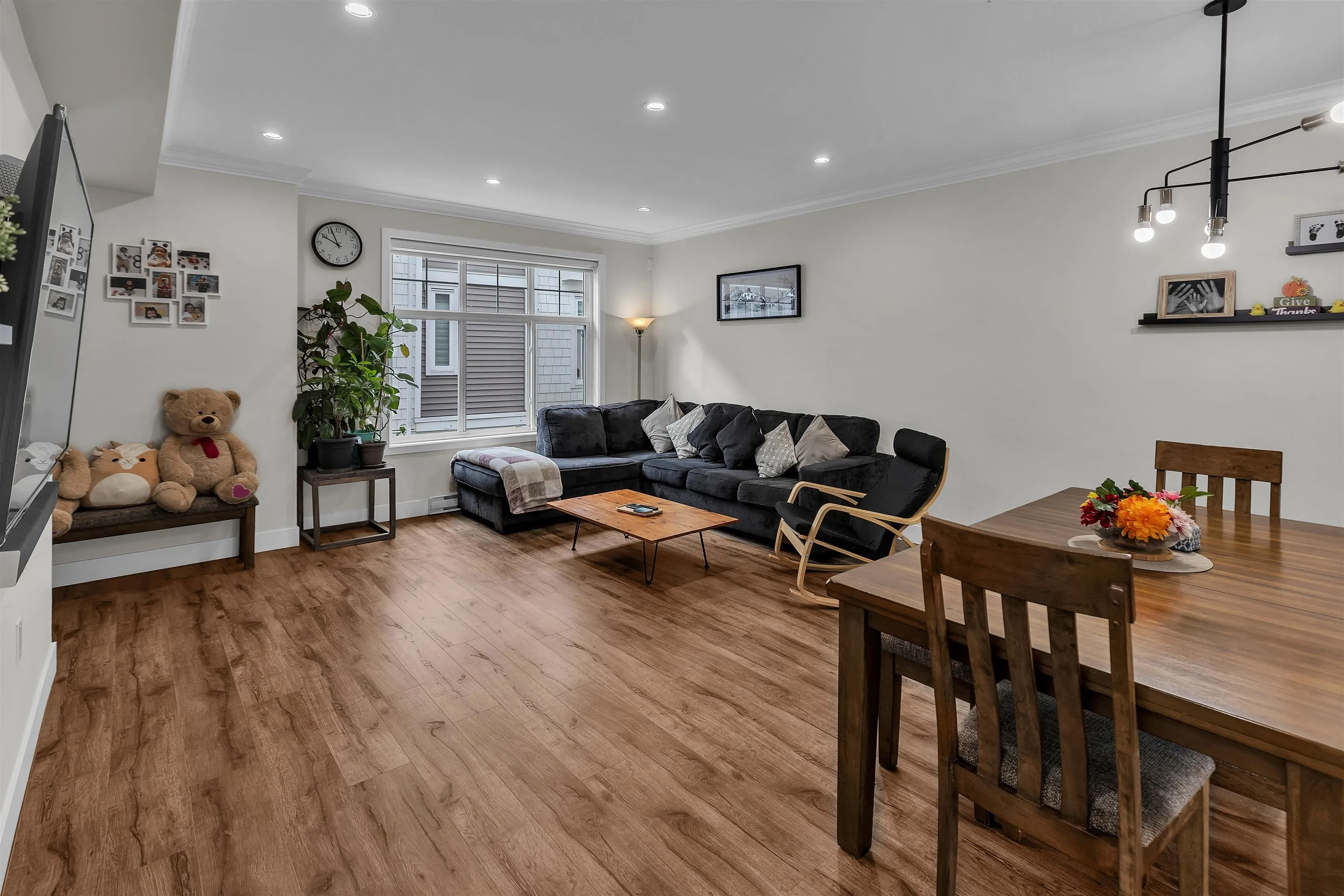 11 2033 Mckenzie Road