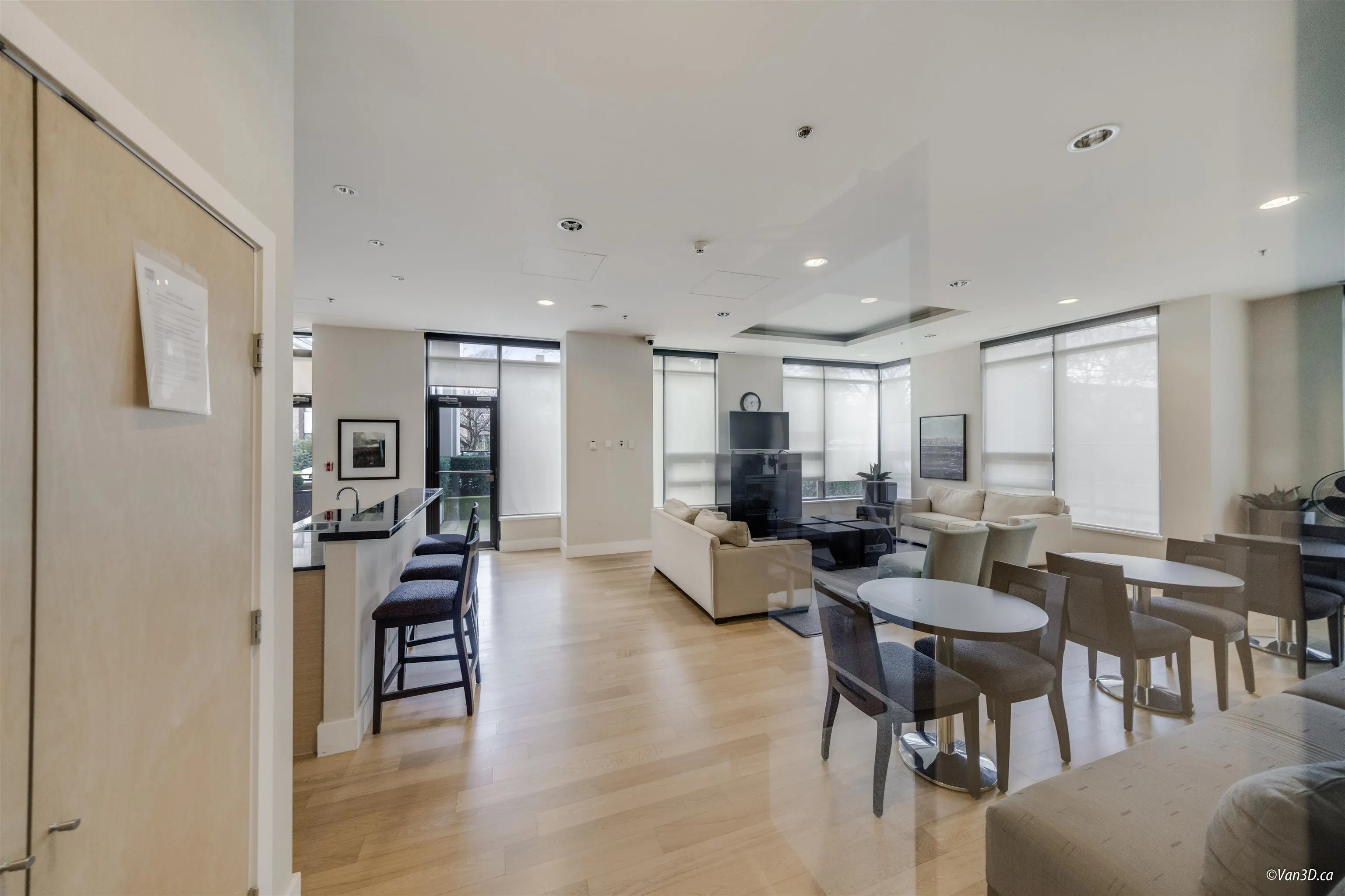 2303 7088 Salisbury Avenue