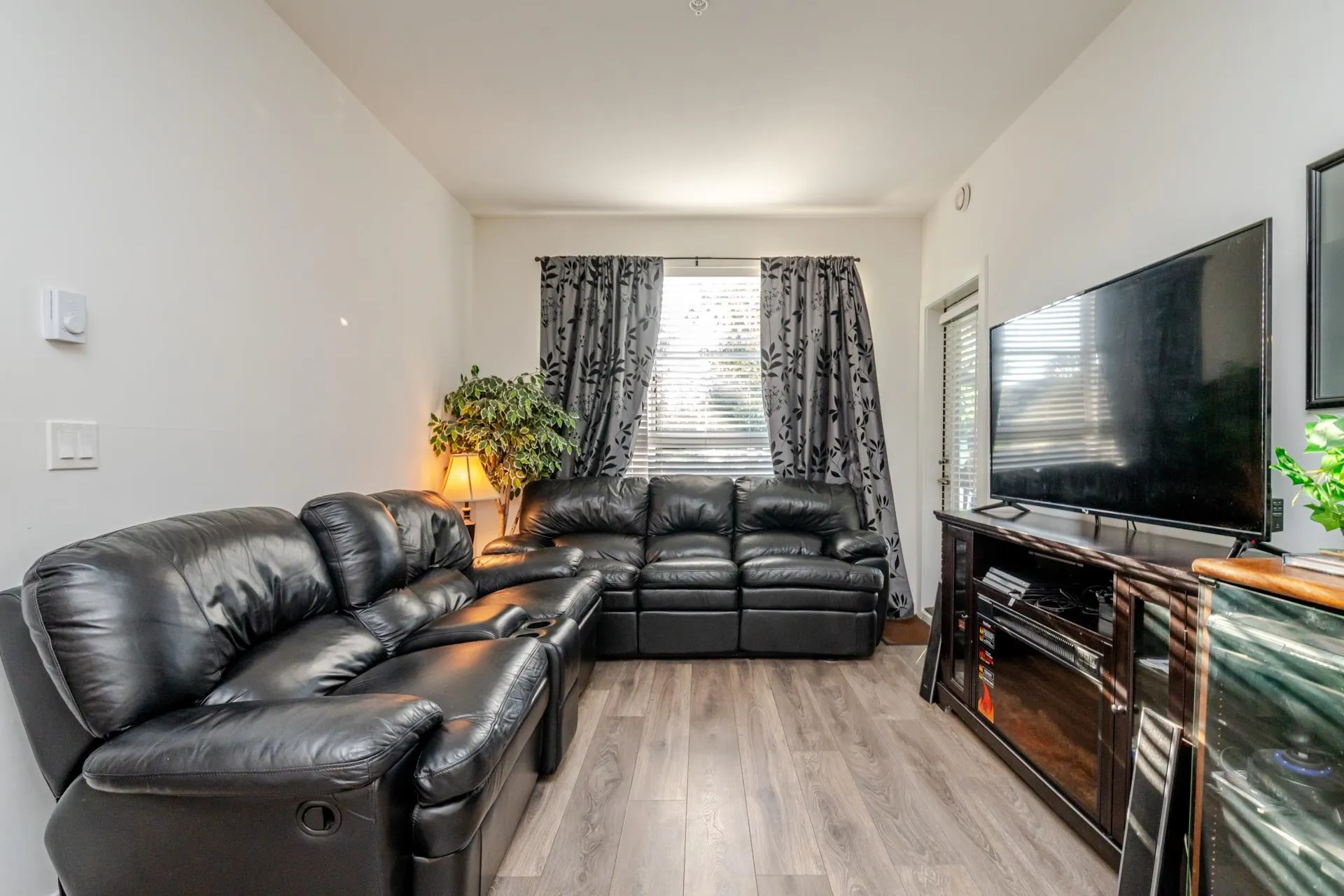 103 20829 77a Avenue
