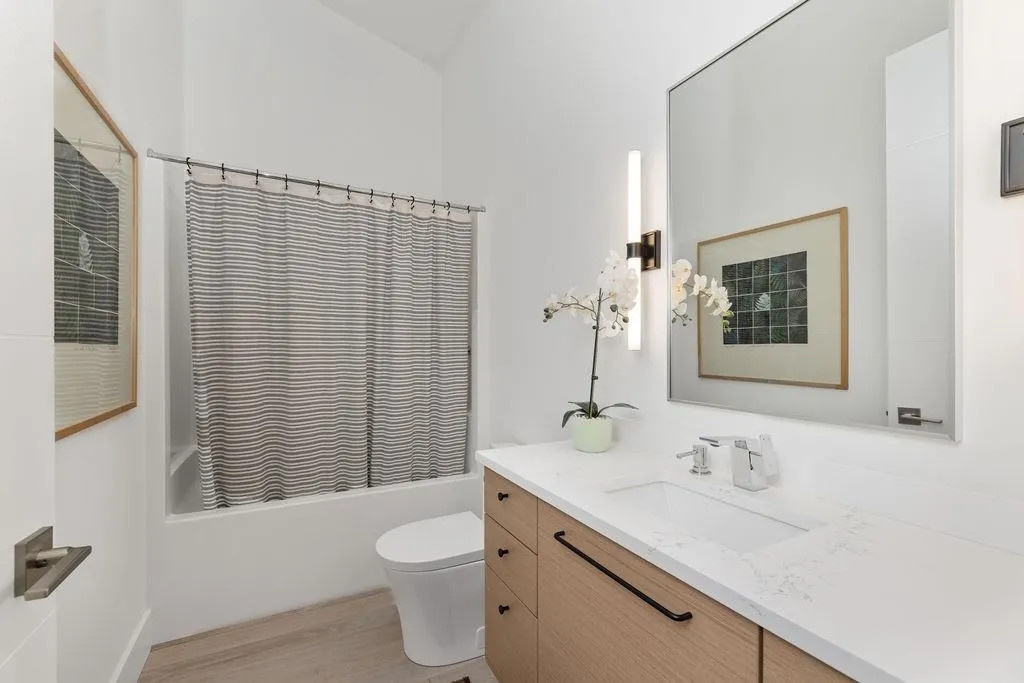 502 Spyglass Place