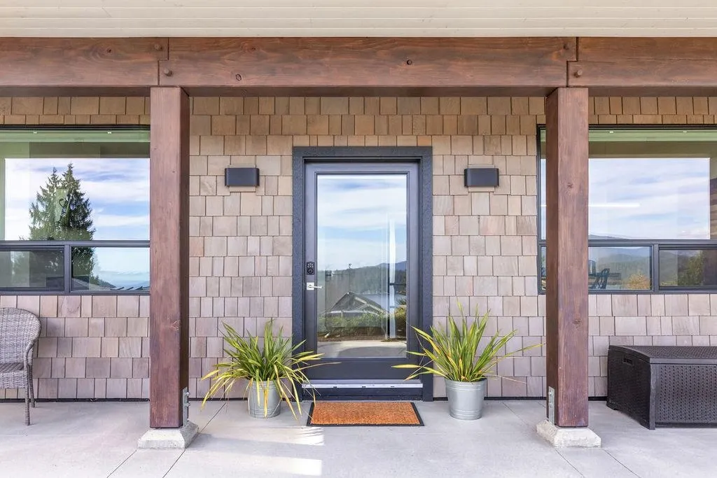 502 Spyglass Place