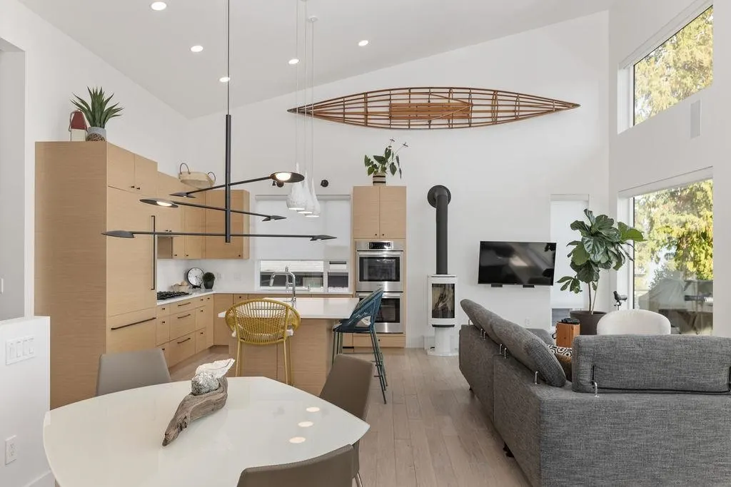 502 Spyglass Place