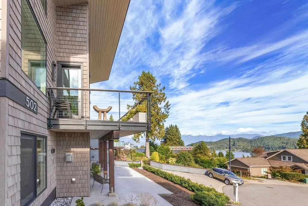502 Spyglass Place