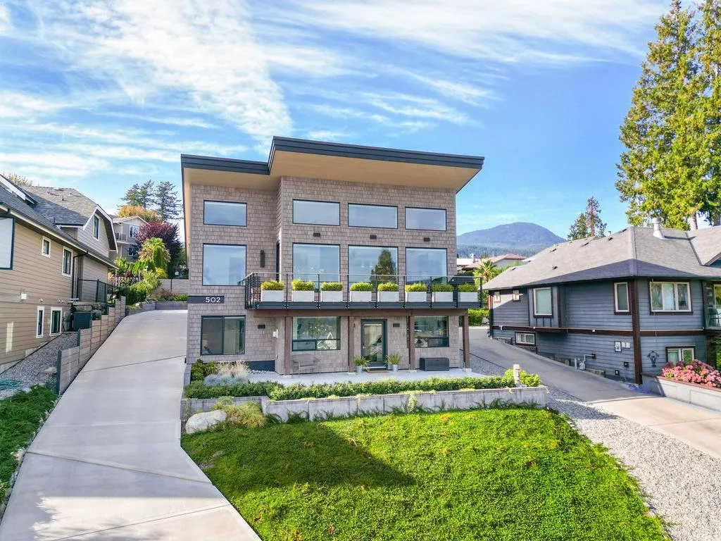 502 Spyglass Place