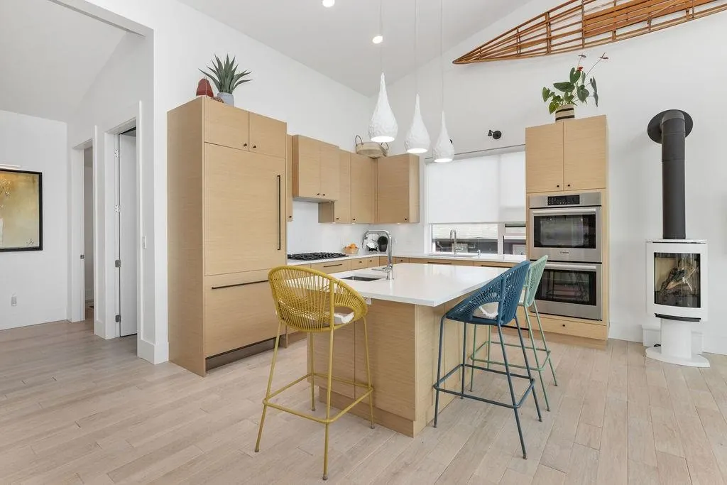 502 Spyglass Place