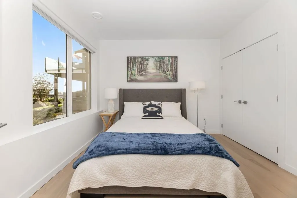 502 Spyglass Place