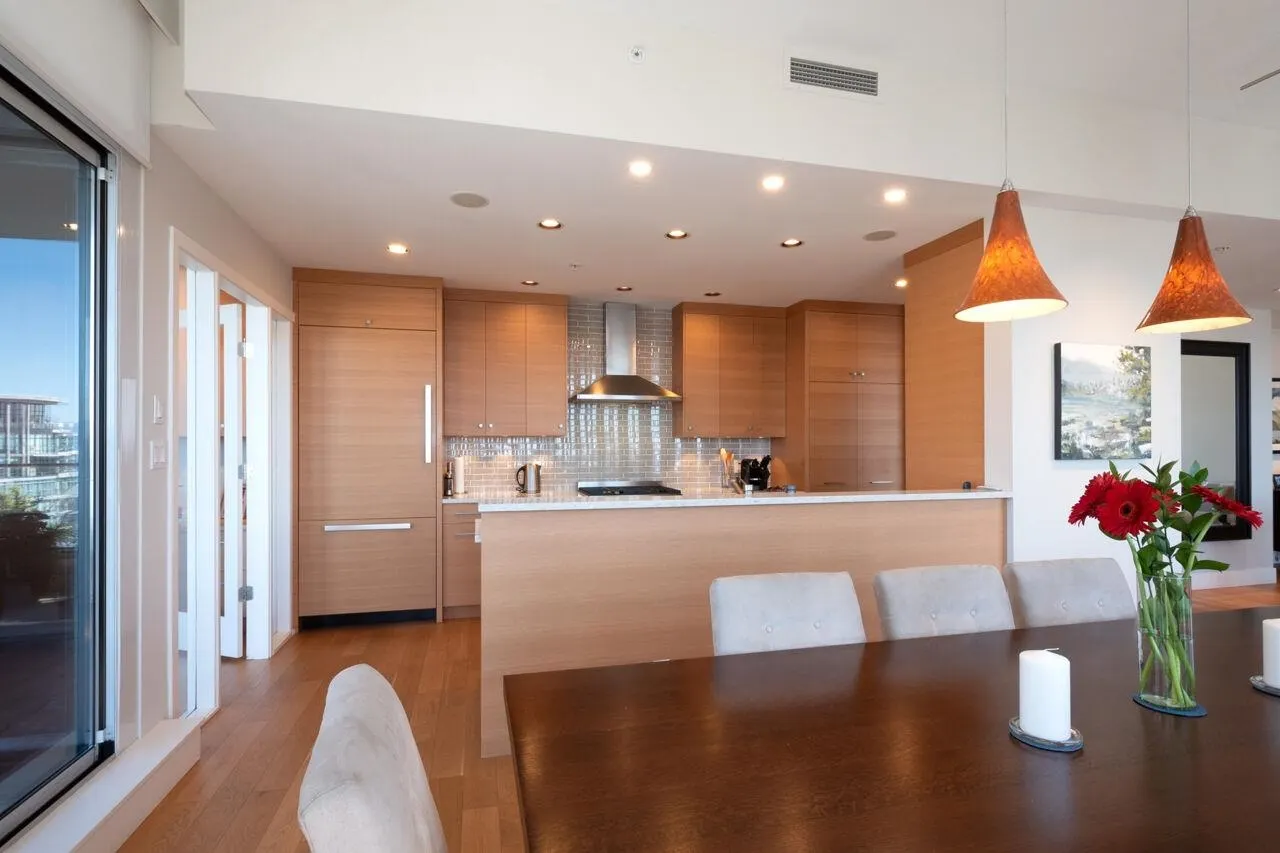 3503 455 Beach Crescent