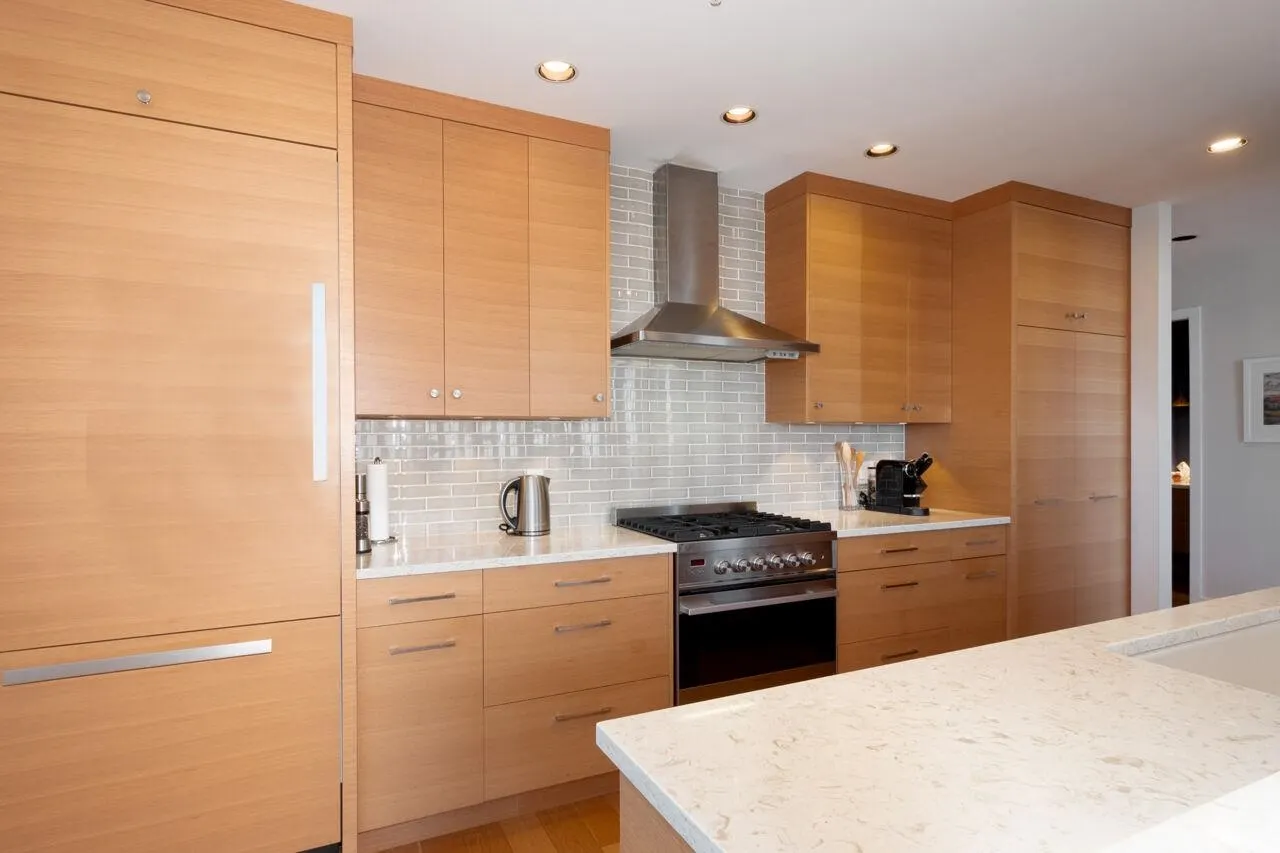 3503 455 Beach Crescent