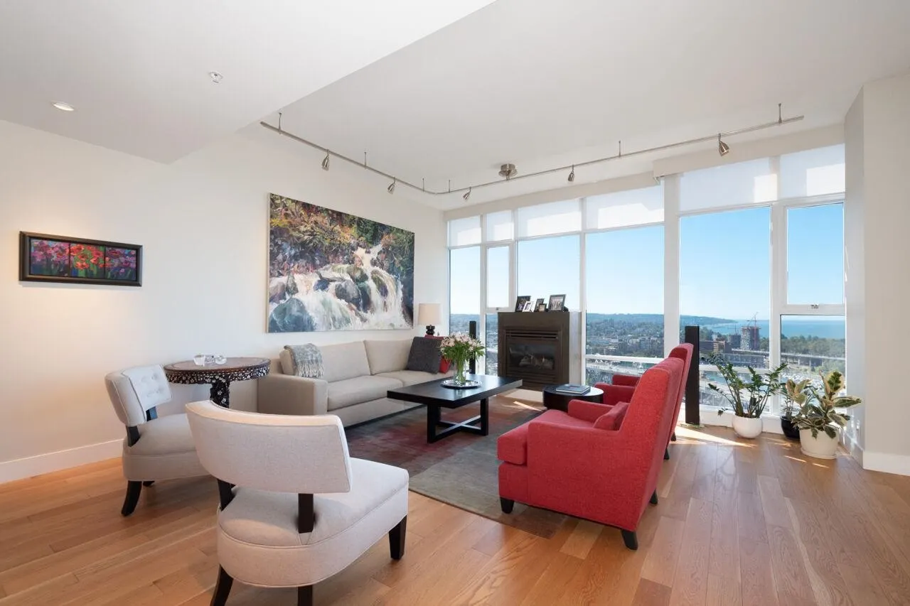 3503 455 Beach Crescent