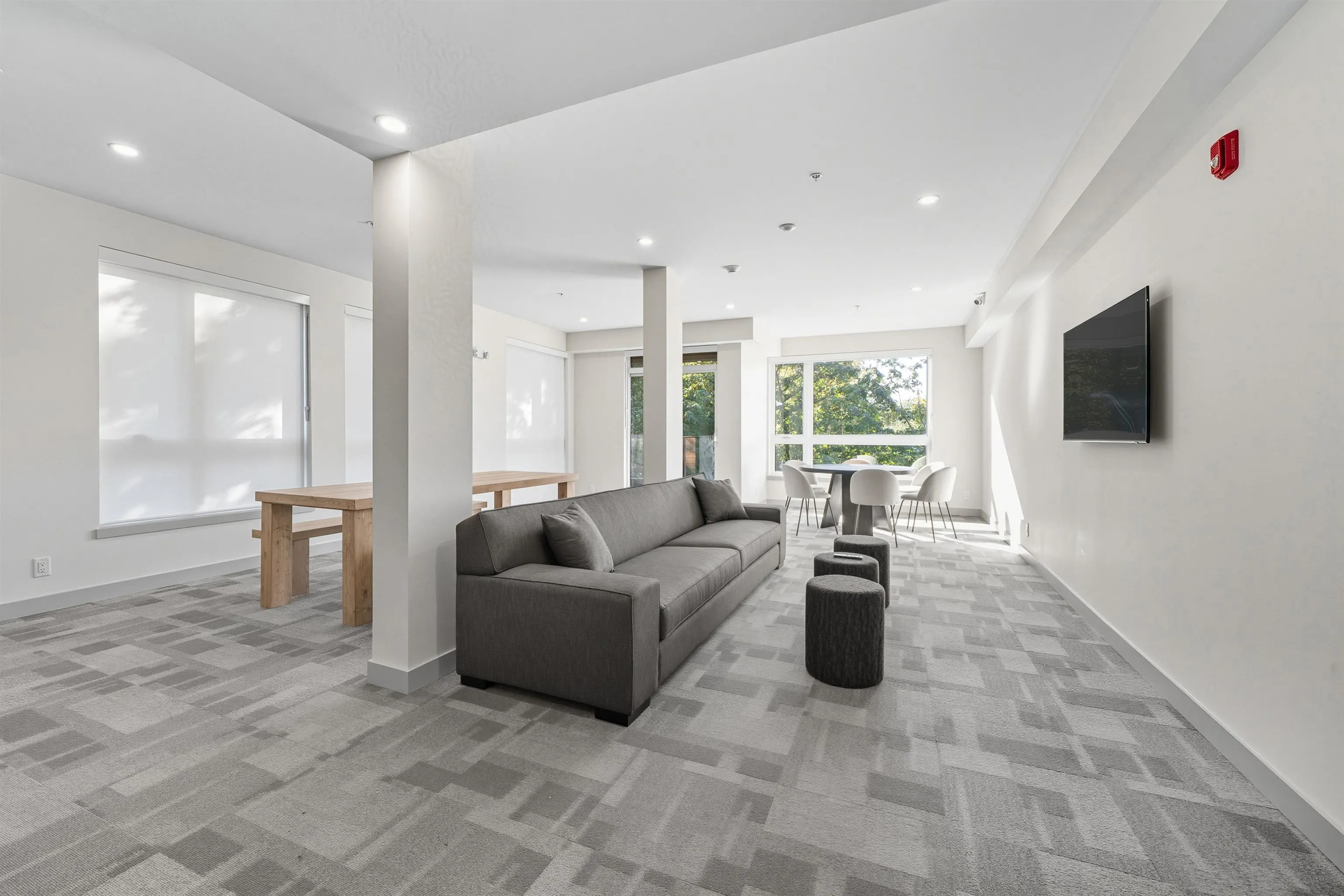611 150 James Road