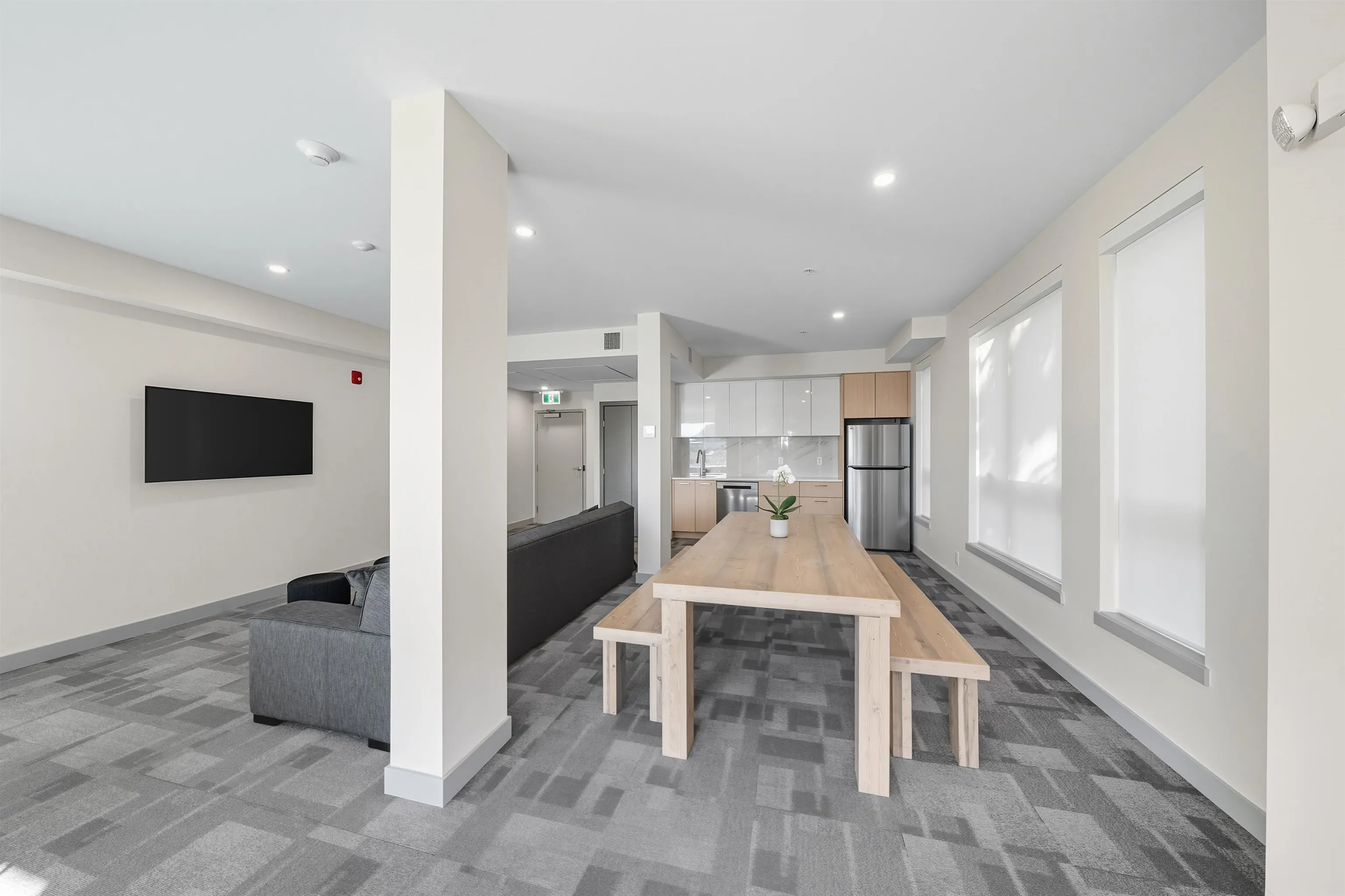 611 150 James Road