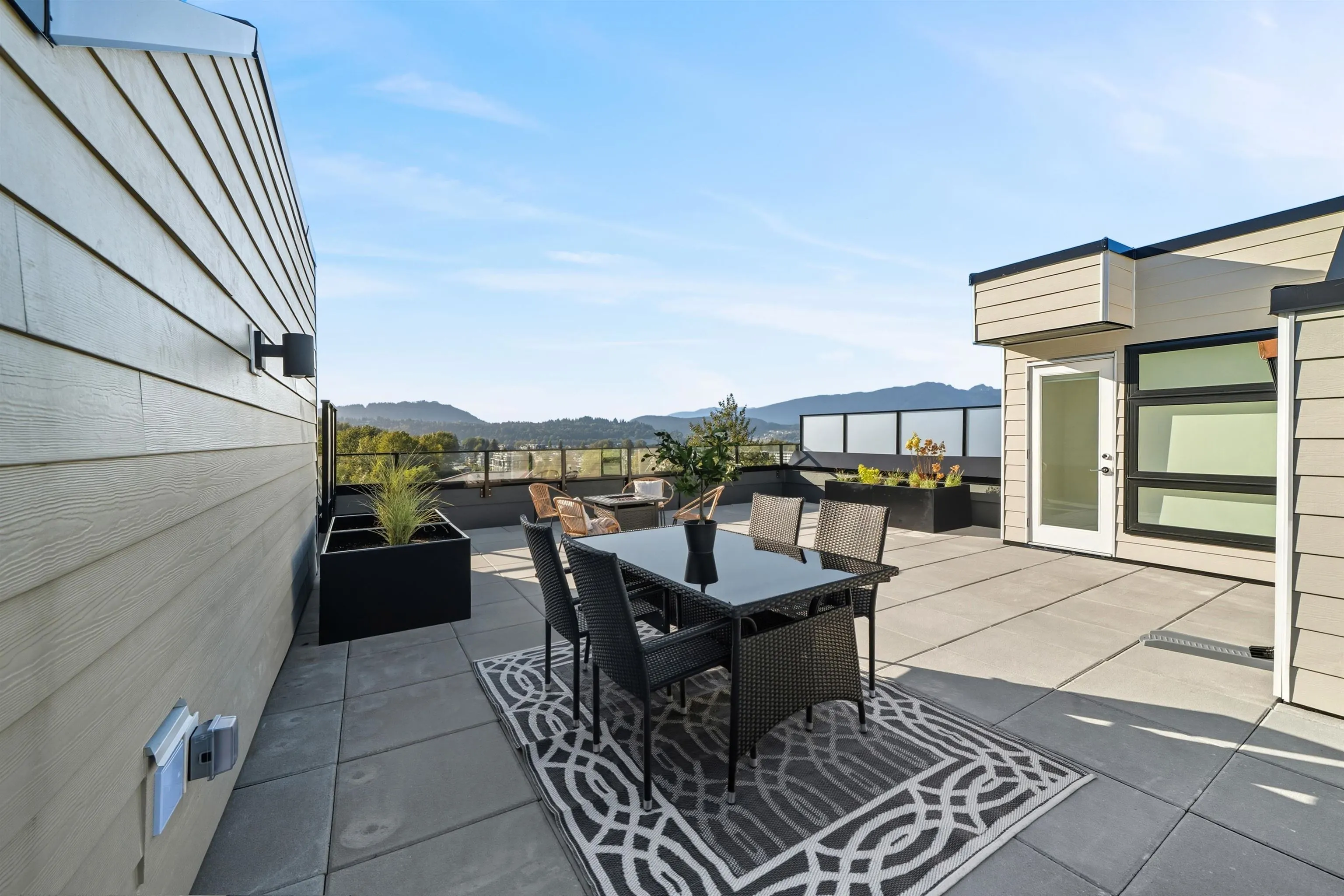 611 150 James Road