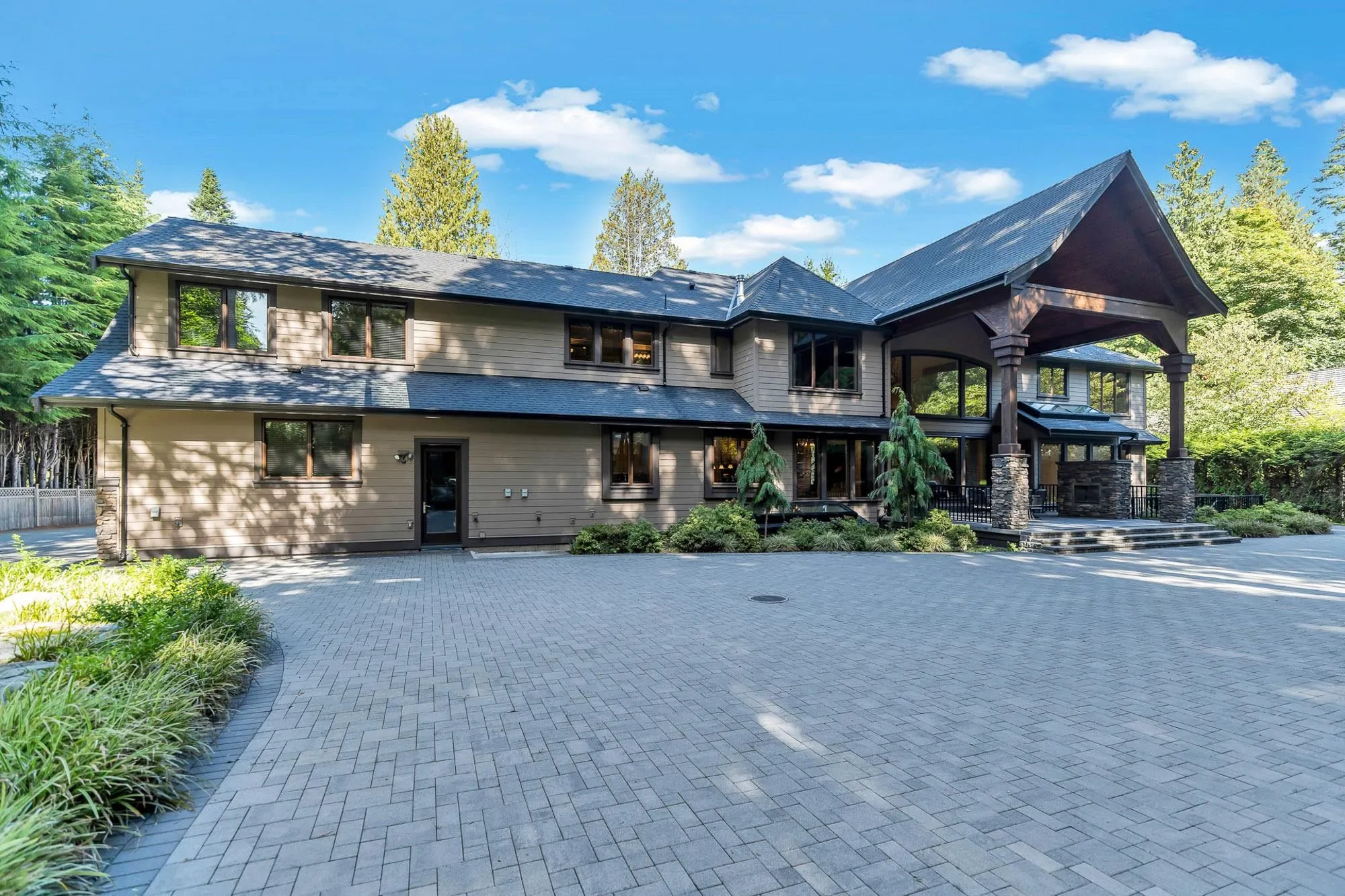 13288 Woodcrest Drive