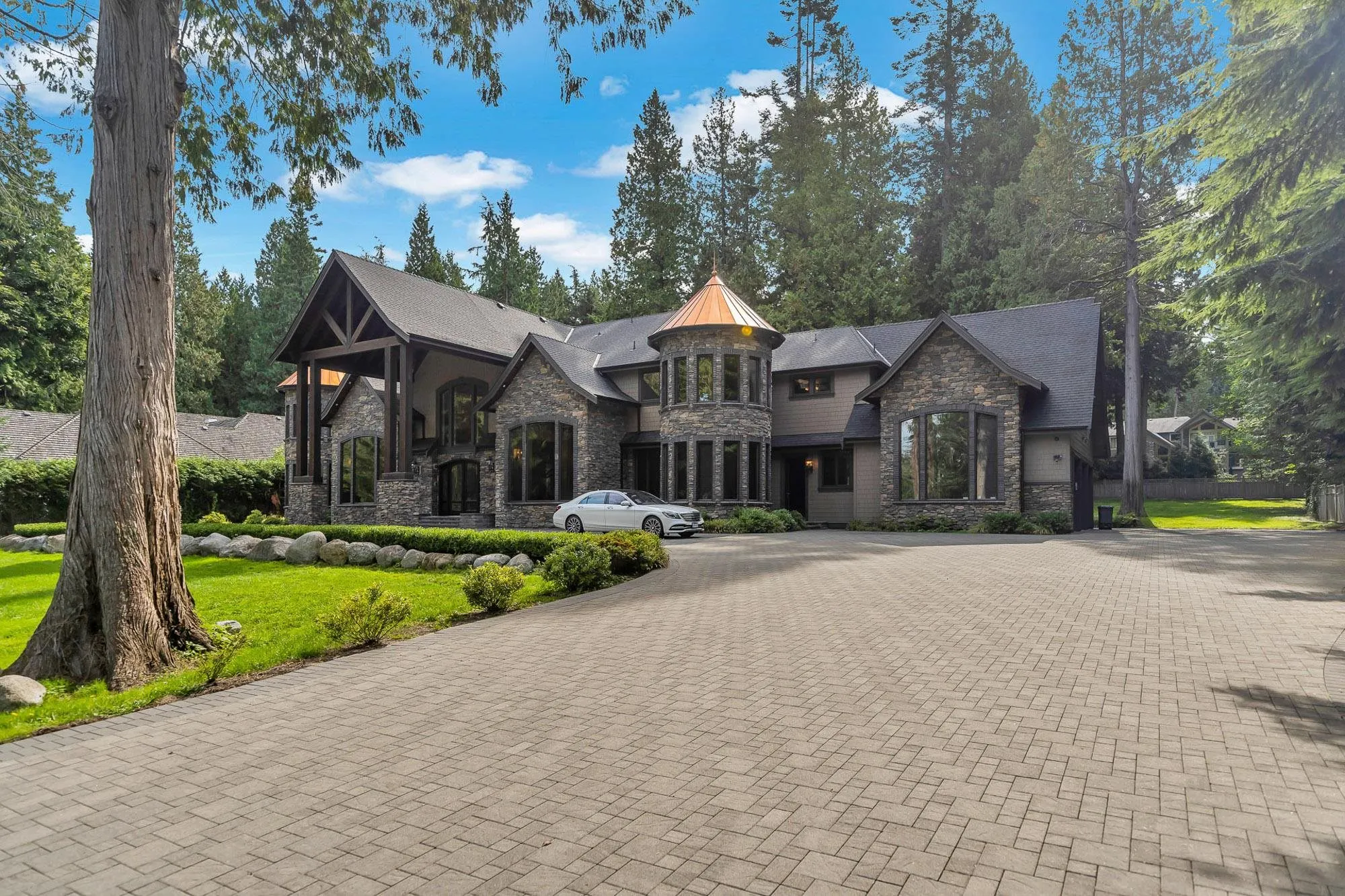13288 Woodcrest Drive