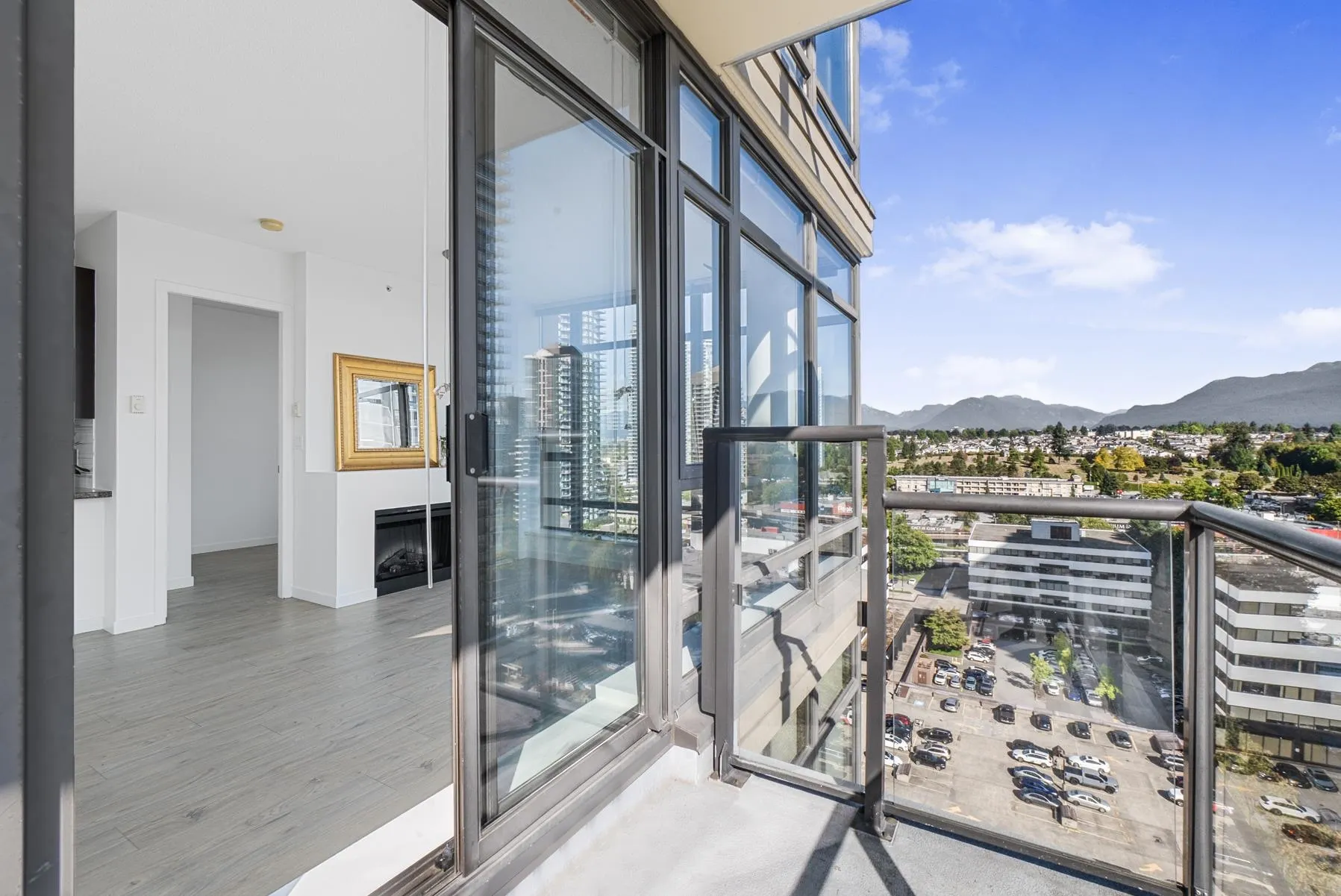 1903 4250 Dawson Street