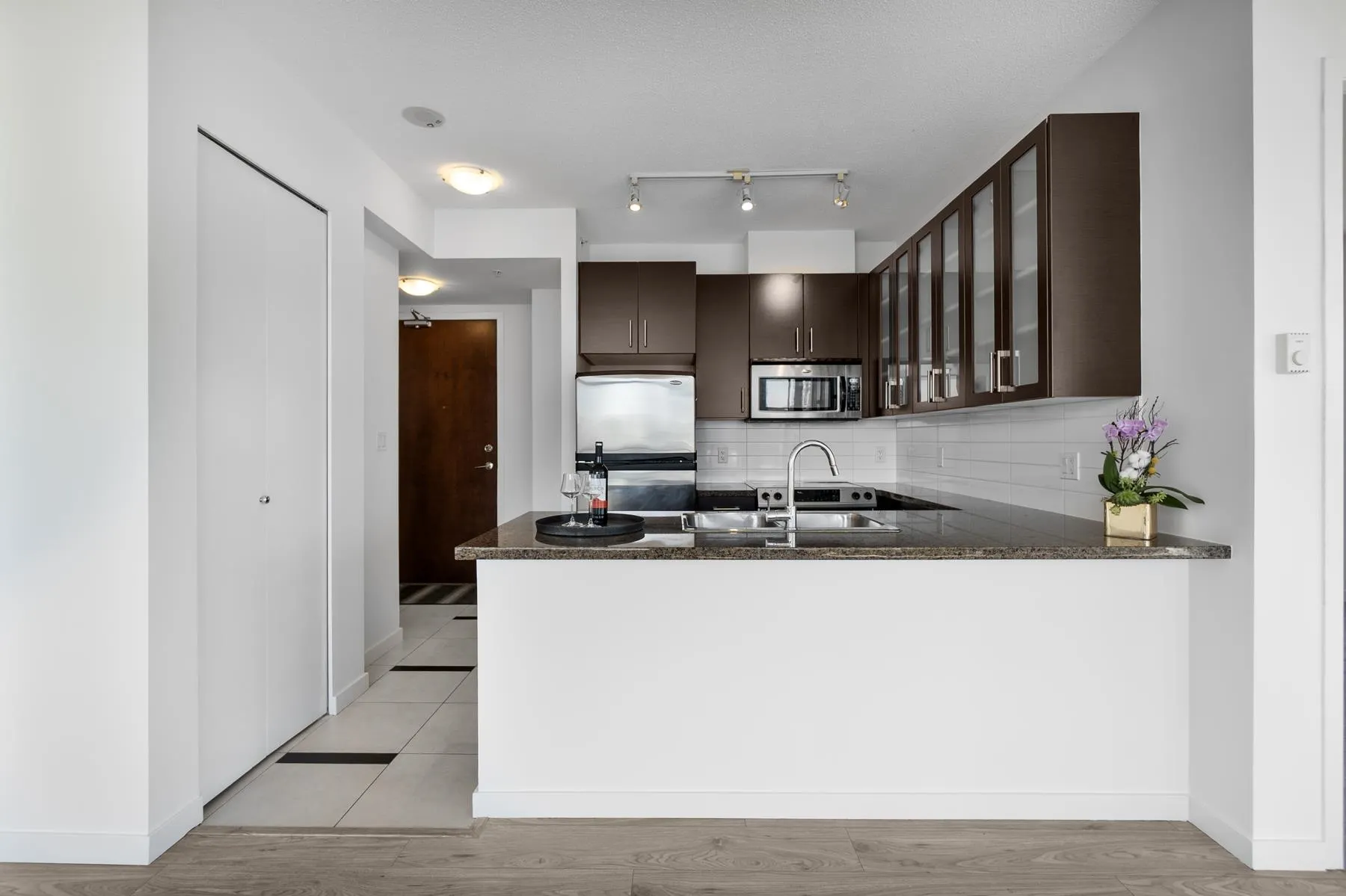 1903 4250 Dawson Street