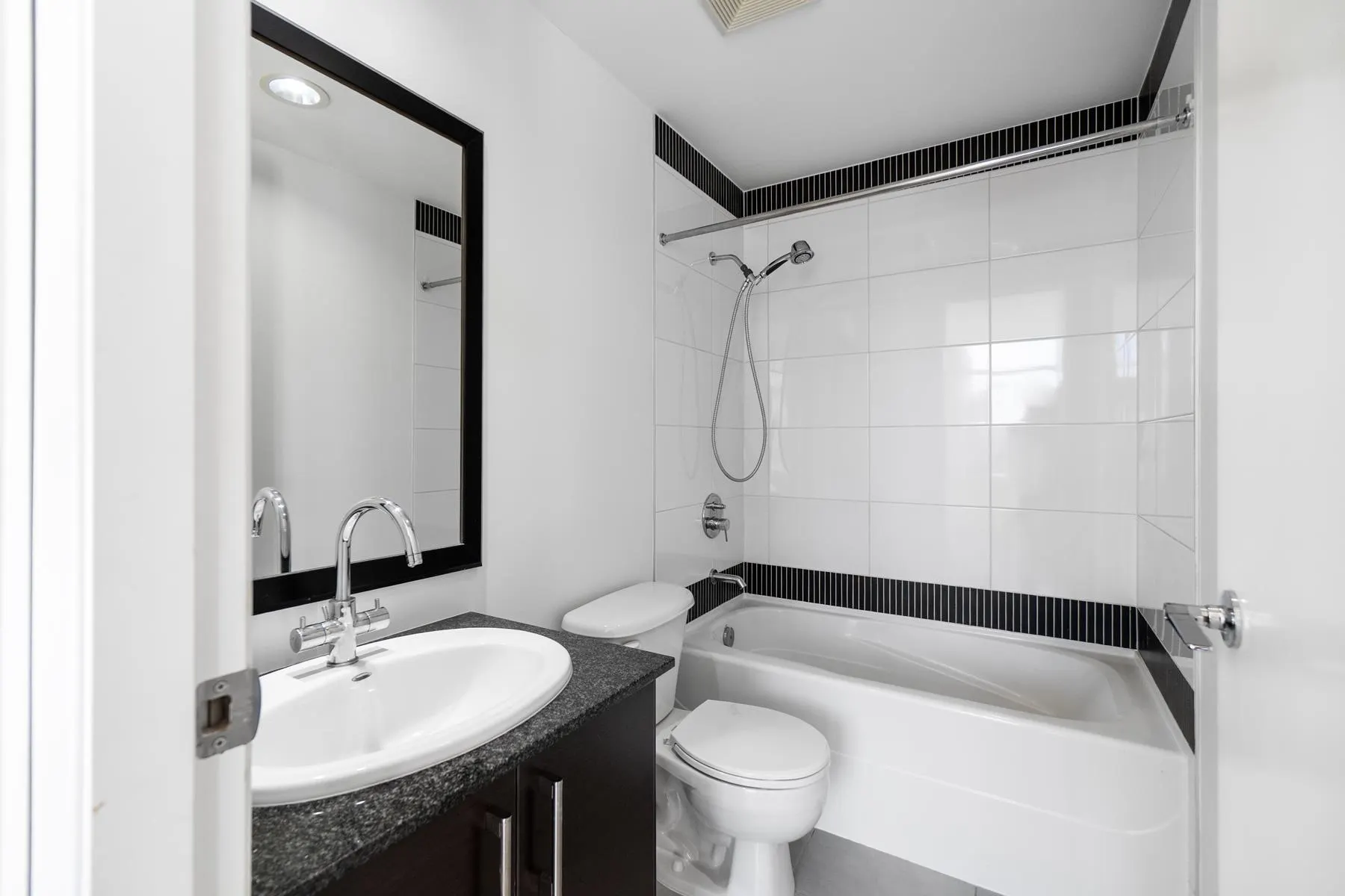 1903 4250 Dawson Street