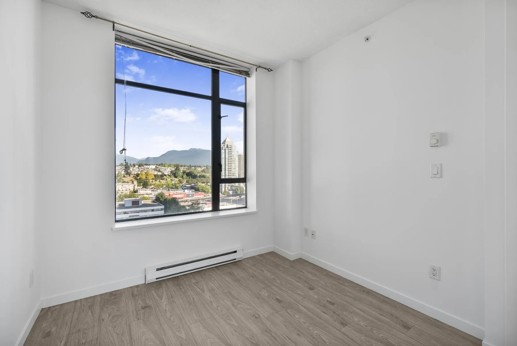 1903 4250 Dawson Street