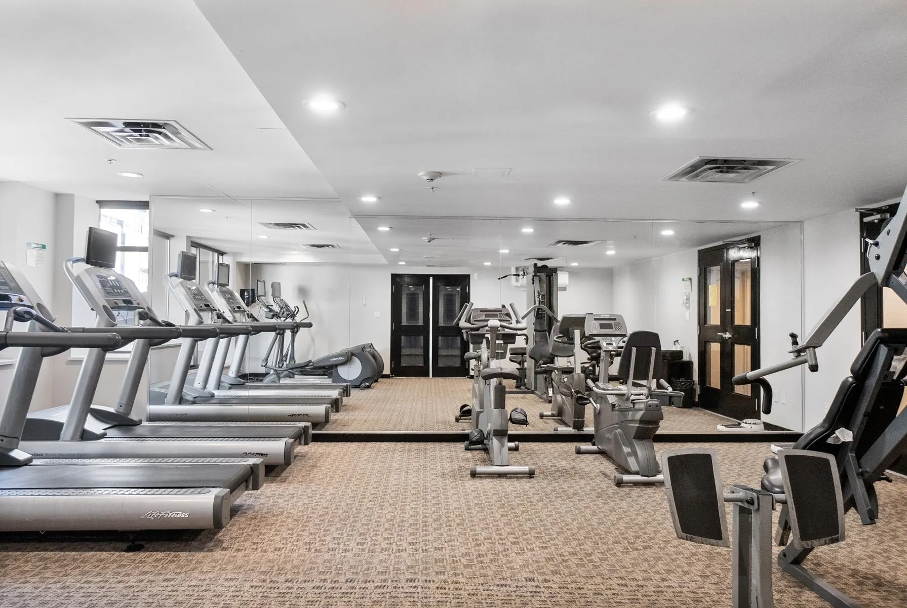 1903 4250 Dawson Street