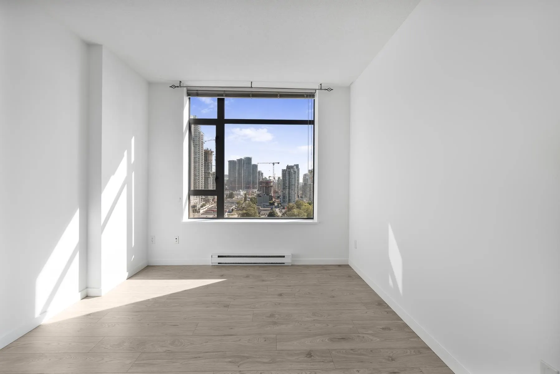1903 4250 Dawson Street