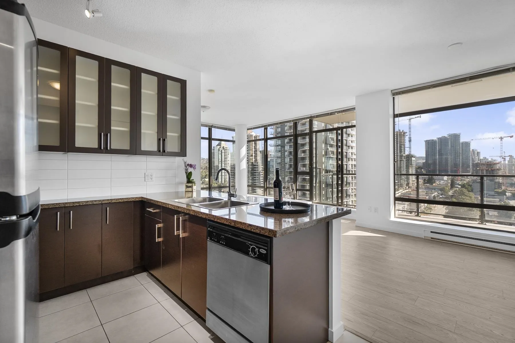 1903 4250 Dawson Street